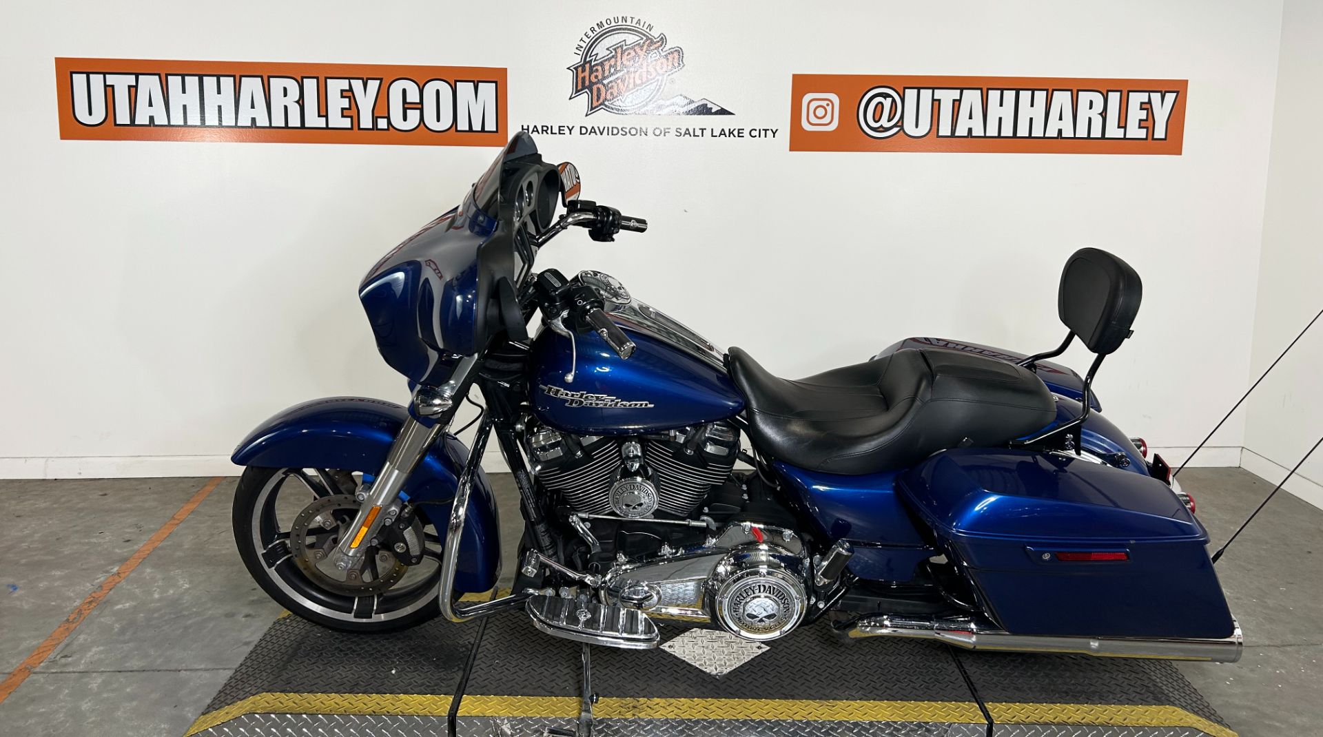 2017 Harley-Davidson Street Glide® Special in Salt Lake City, Utah - Photo 5