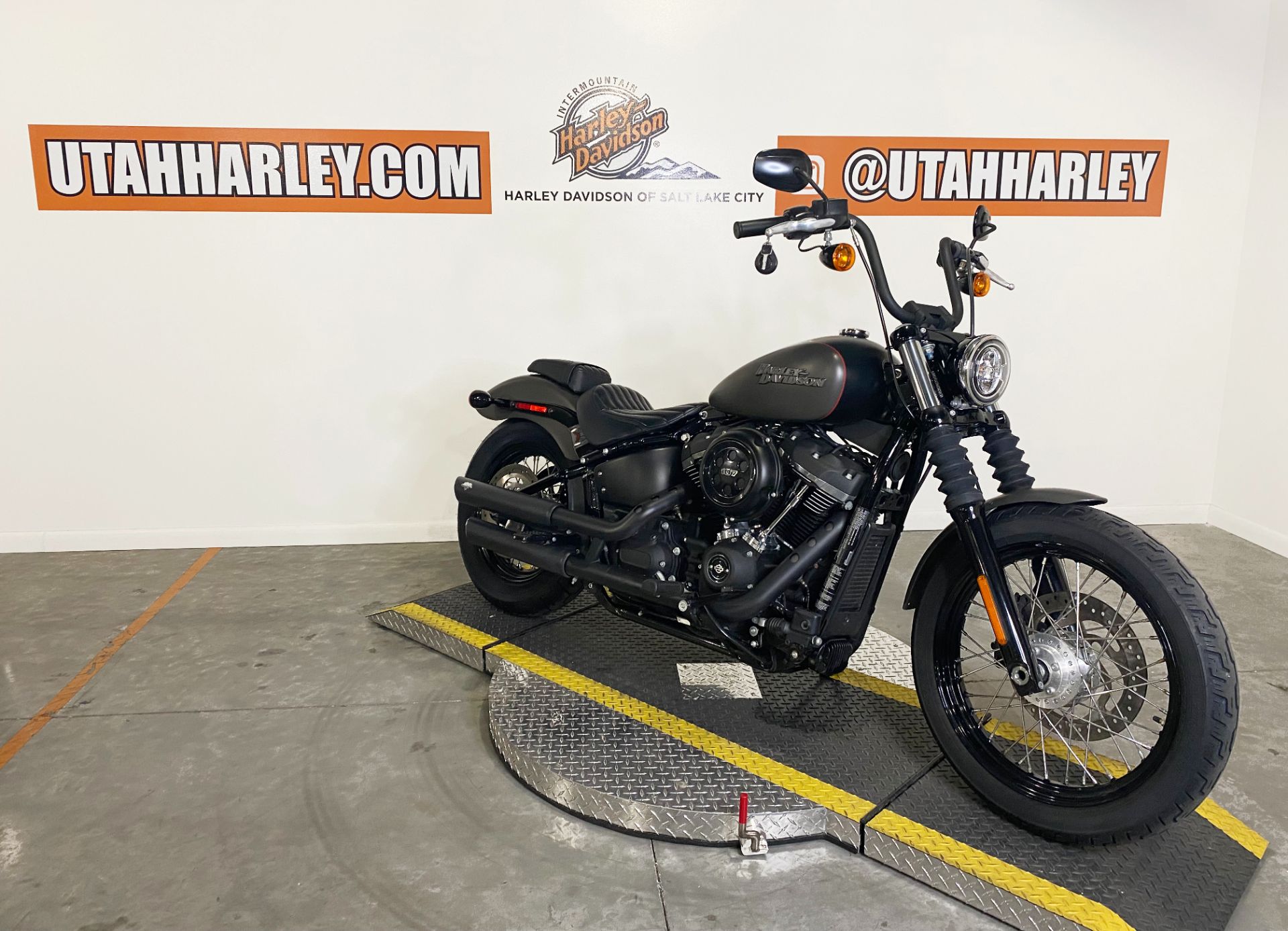 2018 Harley-Davidson Street Bob in Salt Lake City, Utah - Photo 2