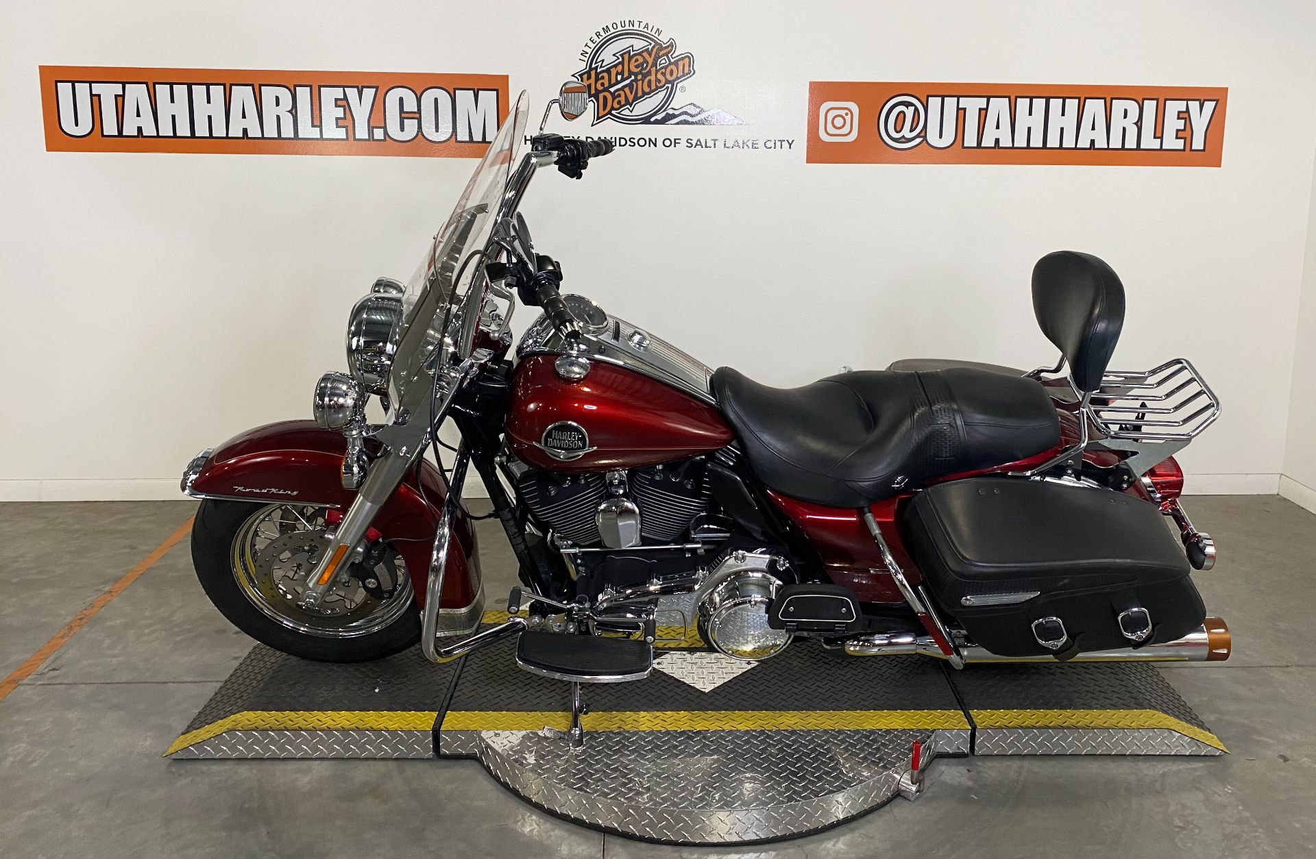 2010 Harley-Davidson Road King® Classic in Salt Lake City, Utah - Photo 5
