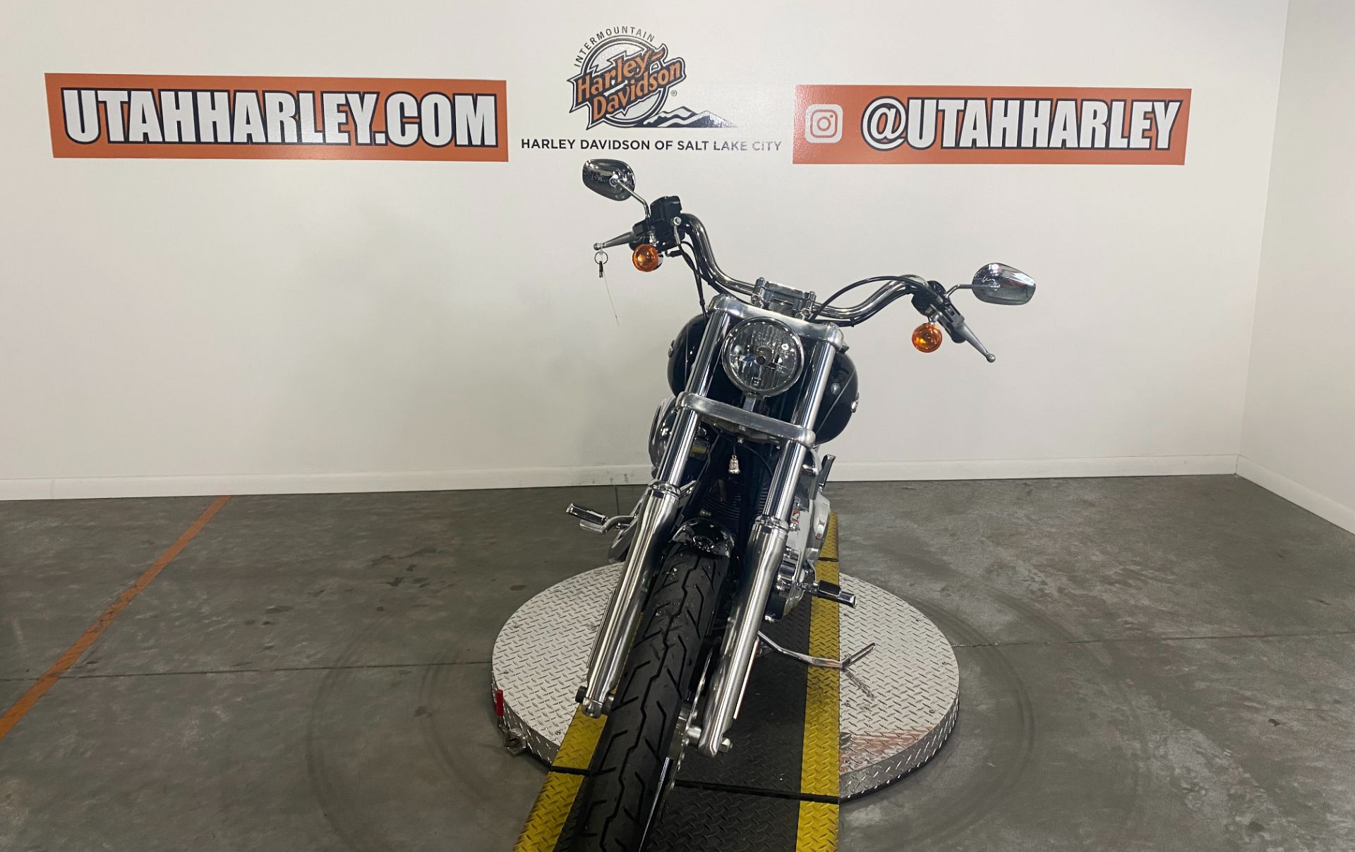 2011 Harley-Davidson Dyna® Super Glide® Custom in Salt Lake City, Utah - Photo 3