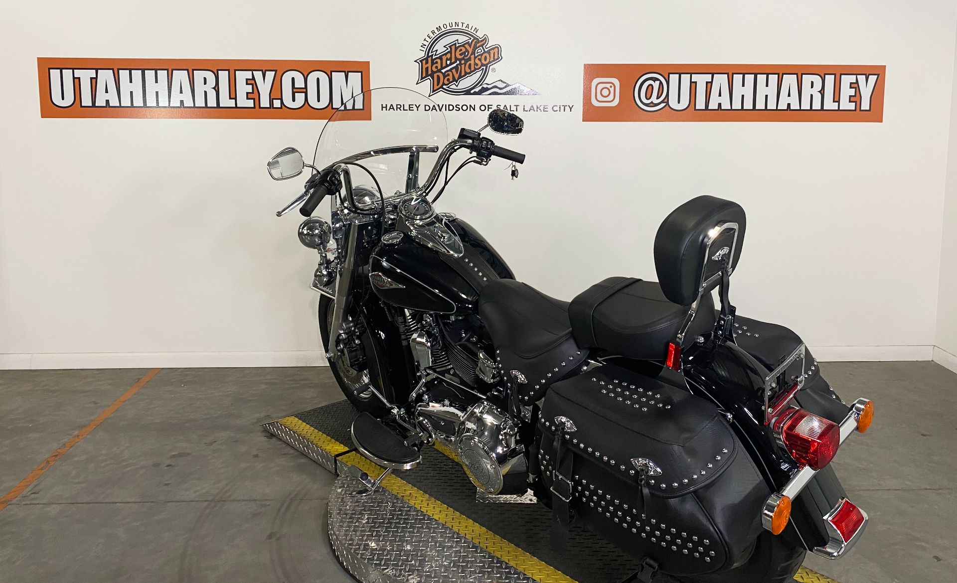 2015 Harley-Davidson Heritage Softail® Classic in Salt Lake City, Utah - Photo 6