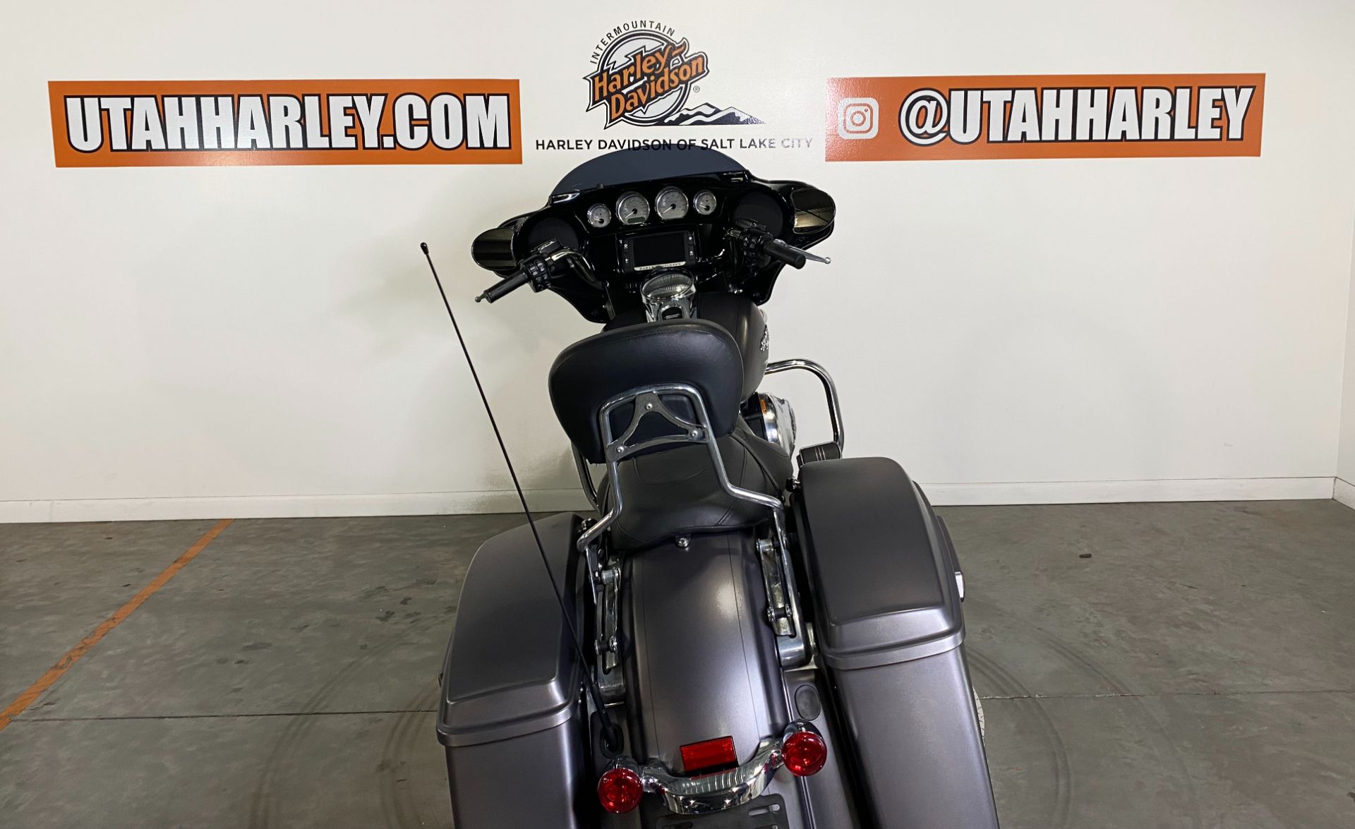 2016 Harley-Davidson Street Glide® Special in Salt Lake City, Utah - Photo 7