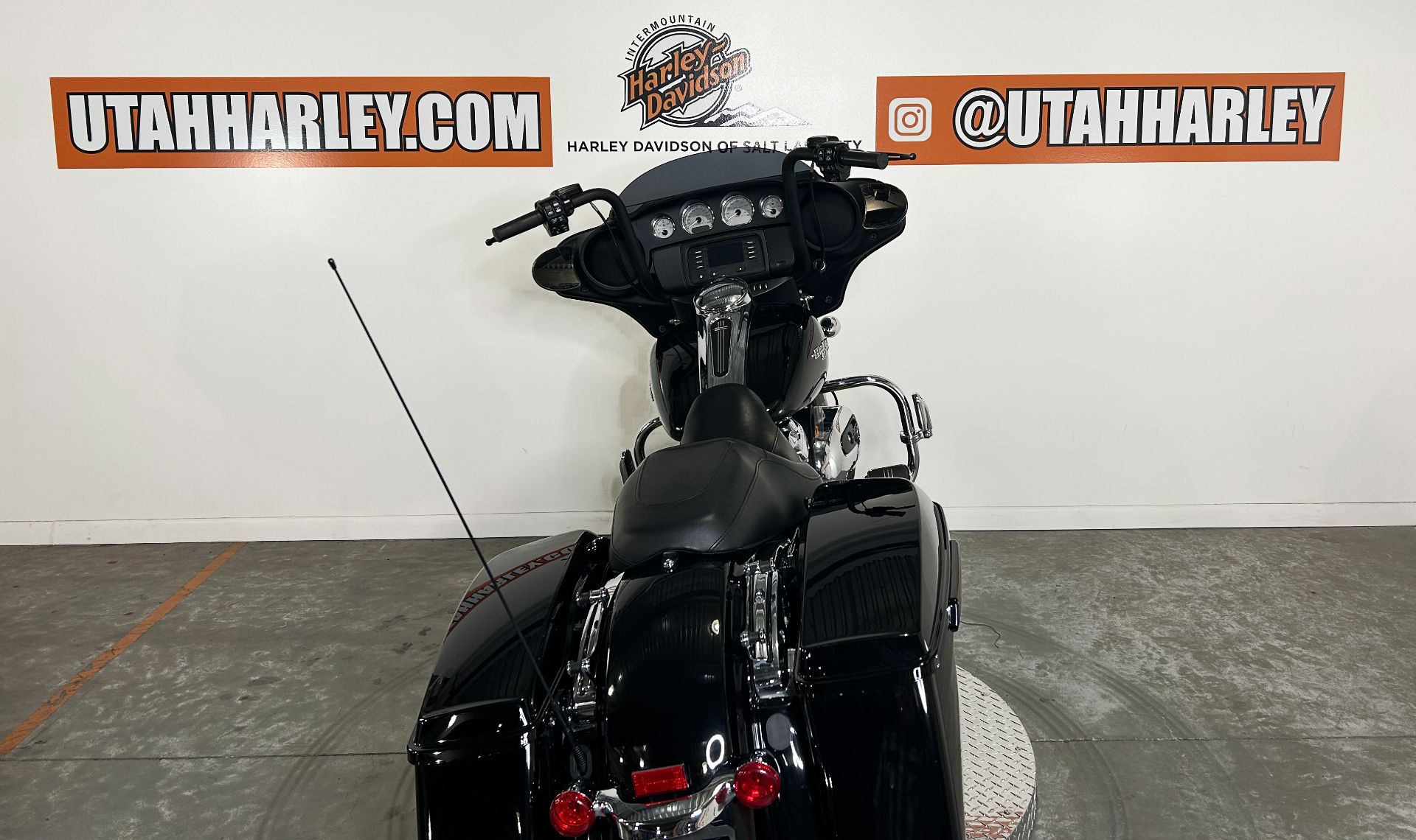 2017 Harley-Davidson Street Glide® in Salt Lake City, Utah - Photo 7