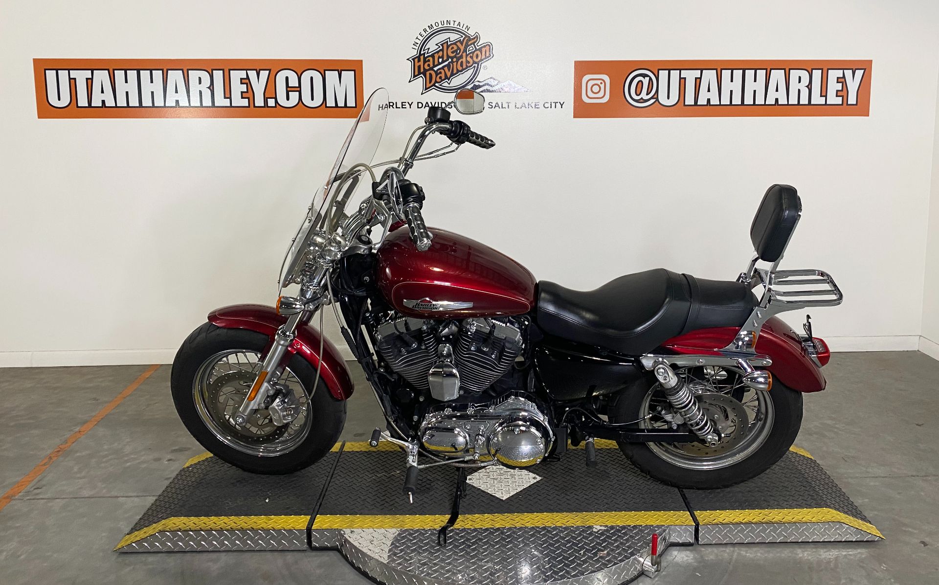 2017 Harley-Davidson 1200 Custom in Salt Lake City, Utah - Photo 4
