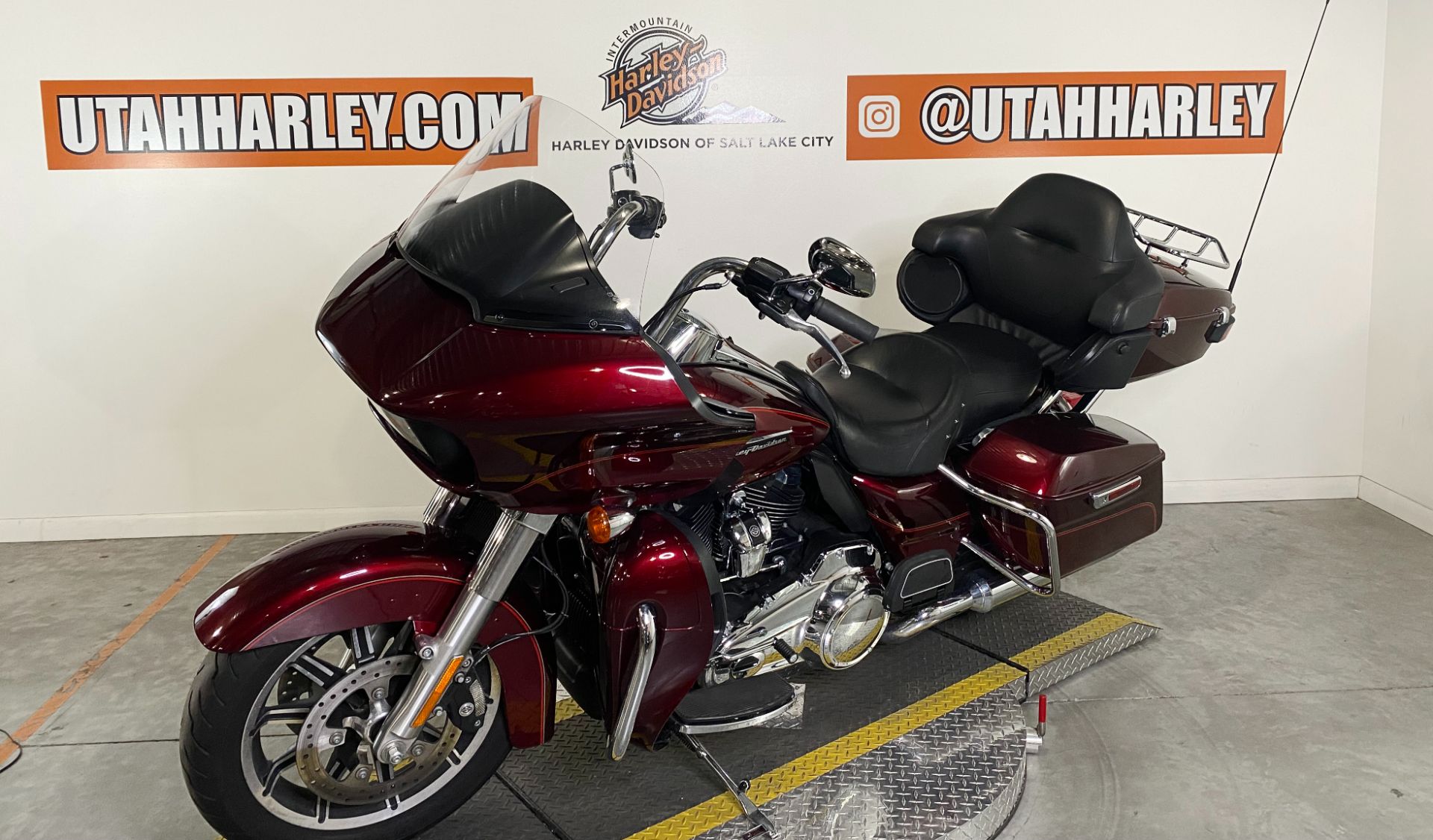 2017 Harley-Davidson Road Glide® Ultra in Salt Lake City, Utah - Photo 4