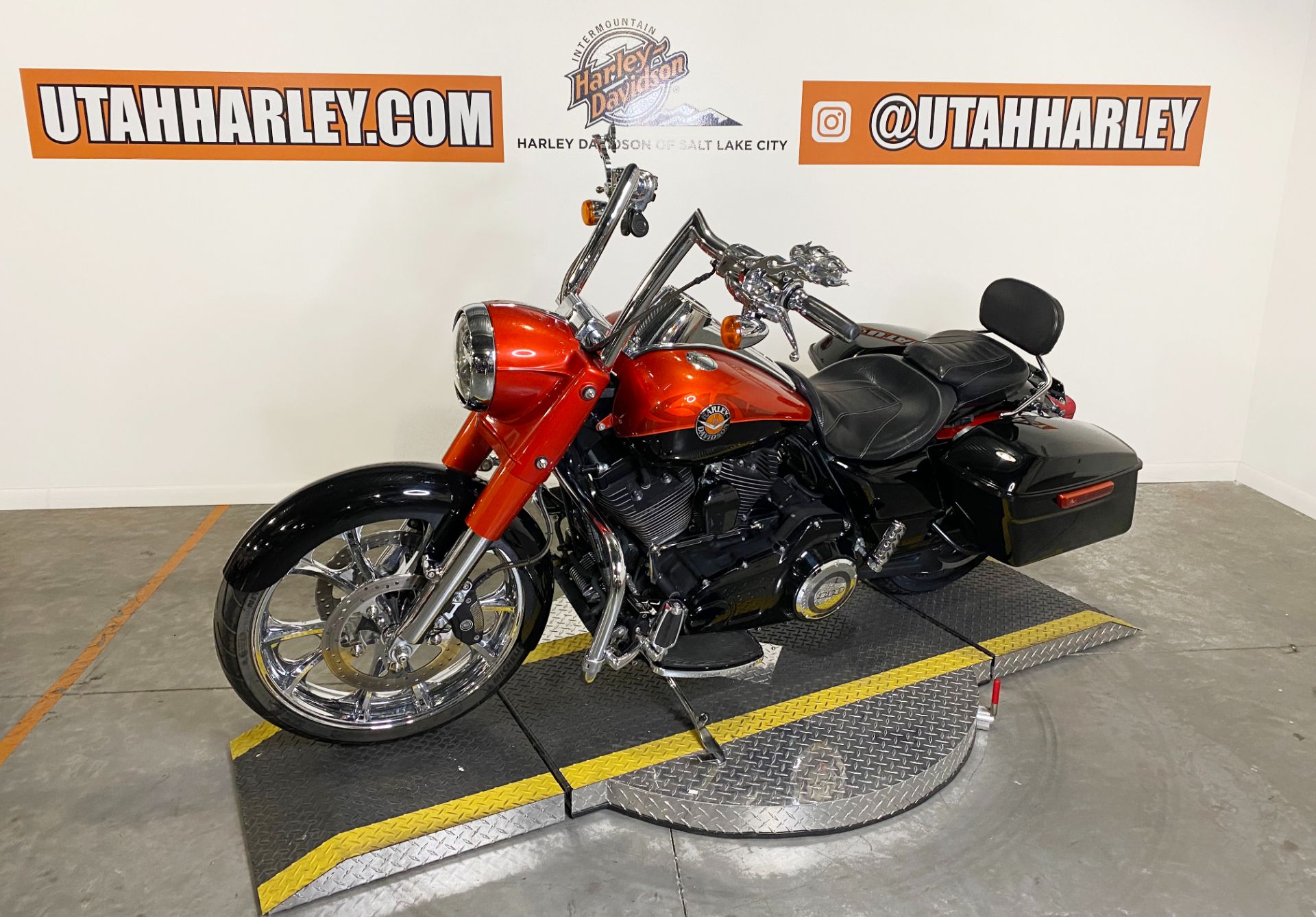 2014 Harley-Davidson Road King CVO in Salt Lake City, Utah - Photo 4