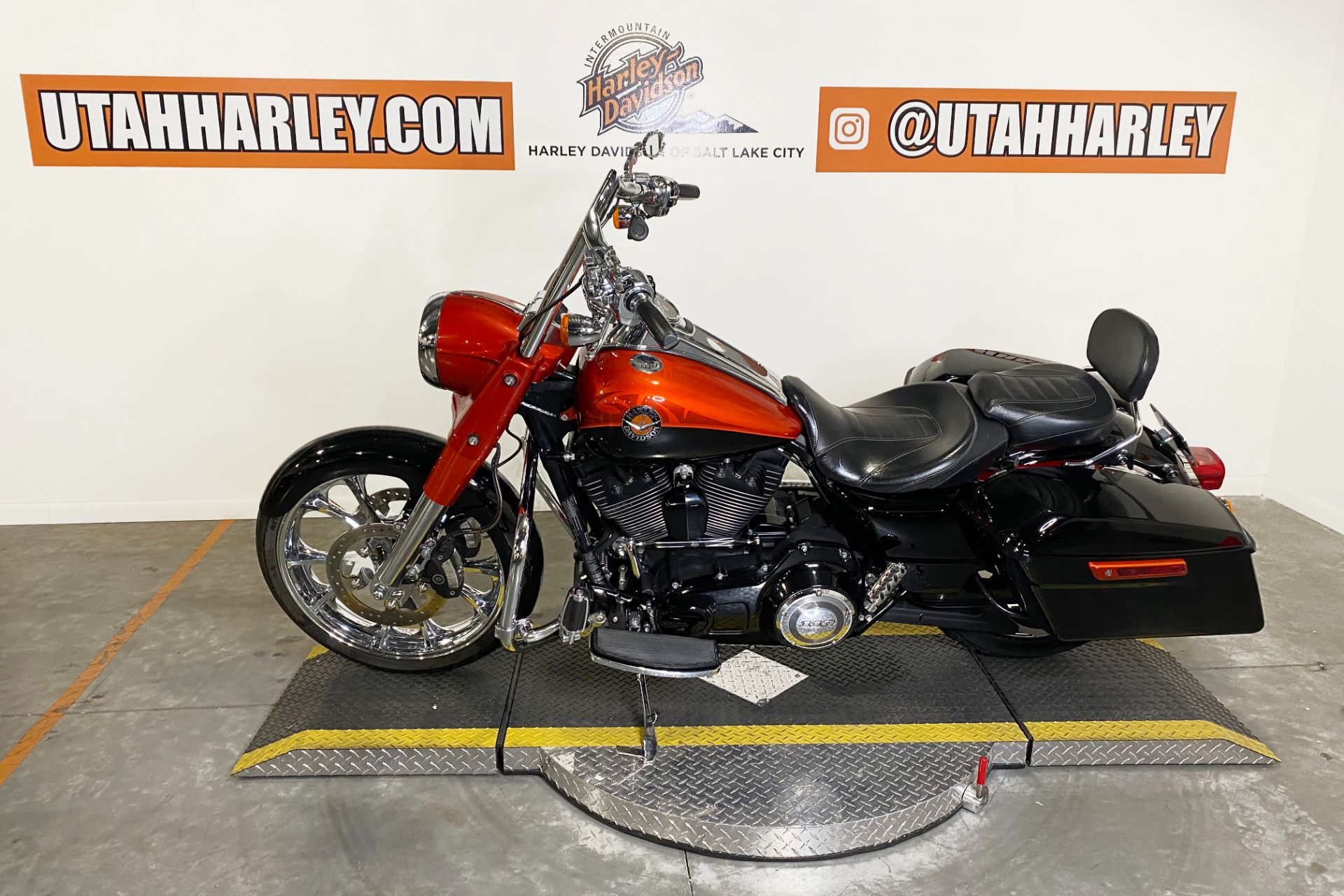 2014 Harley-Davidson Road King CVO in Salt Lake City, Utah - Photo 5