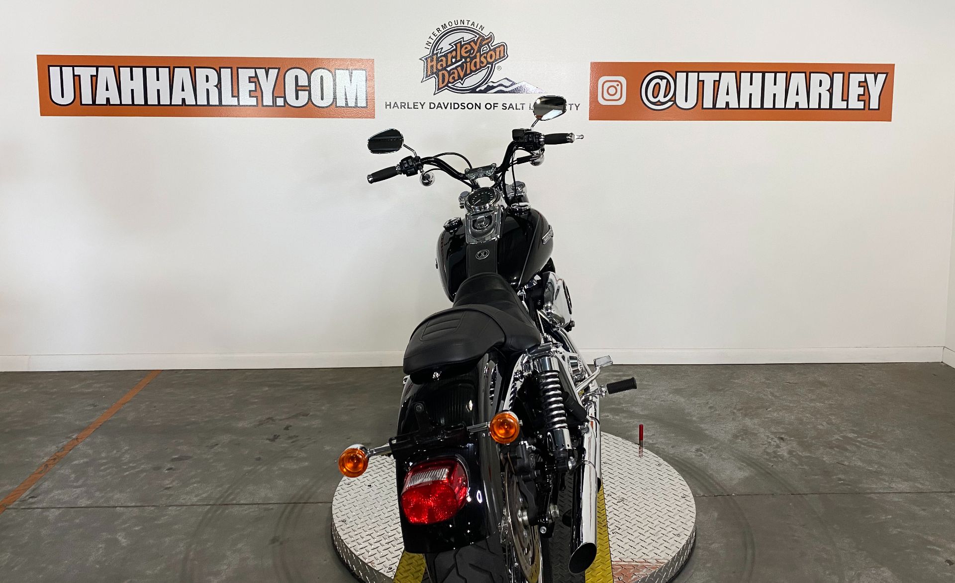 2012 Harley-Davidson Dyna® Super Glide® Custom in Salt Lake City, Utah - Photo 7