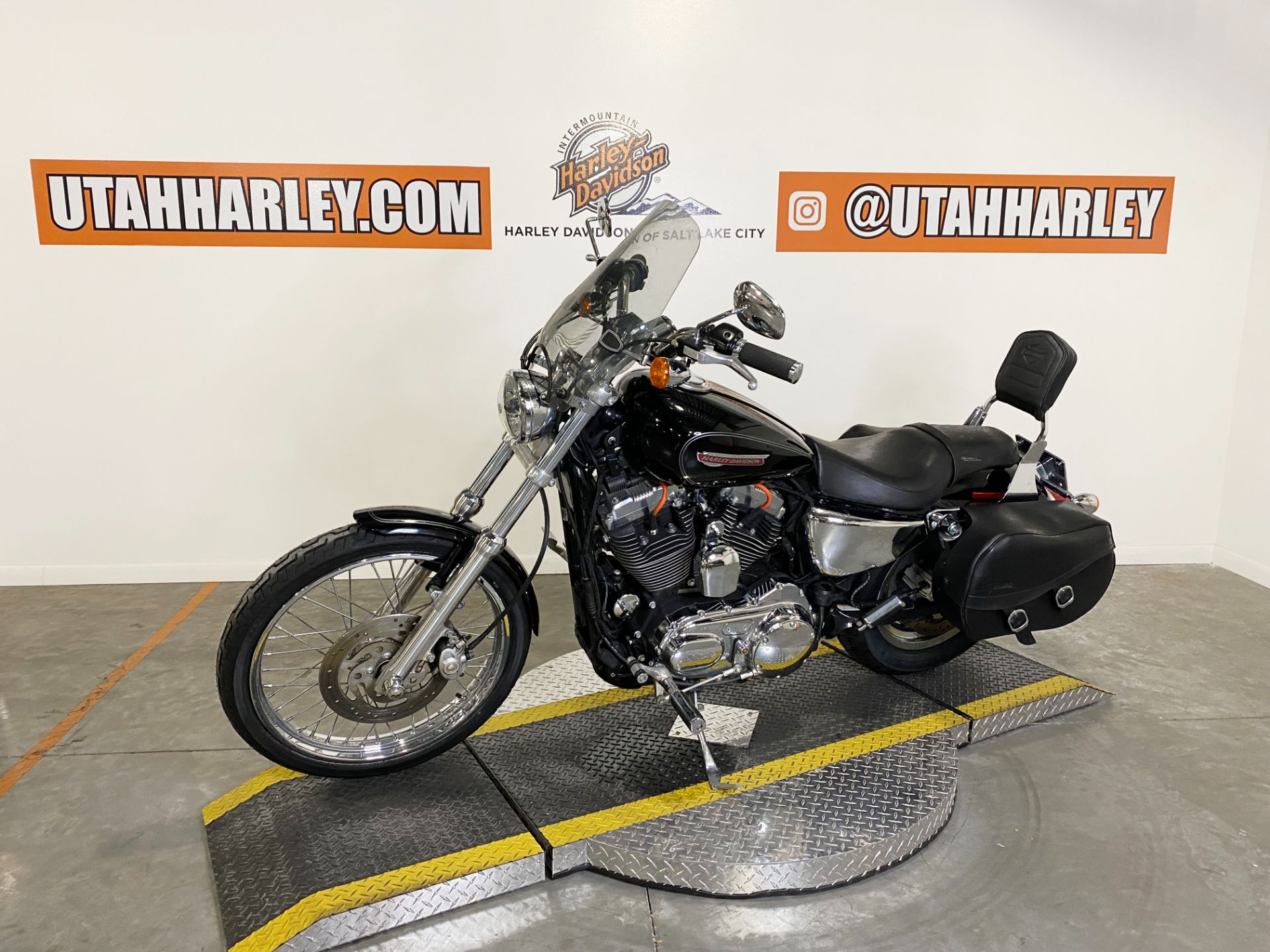 2008 Harley-Davidson 1200 Custom in Salt Lake City, Utah - Photo 4