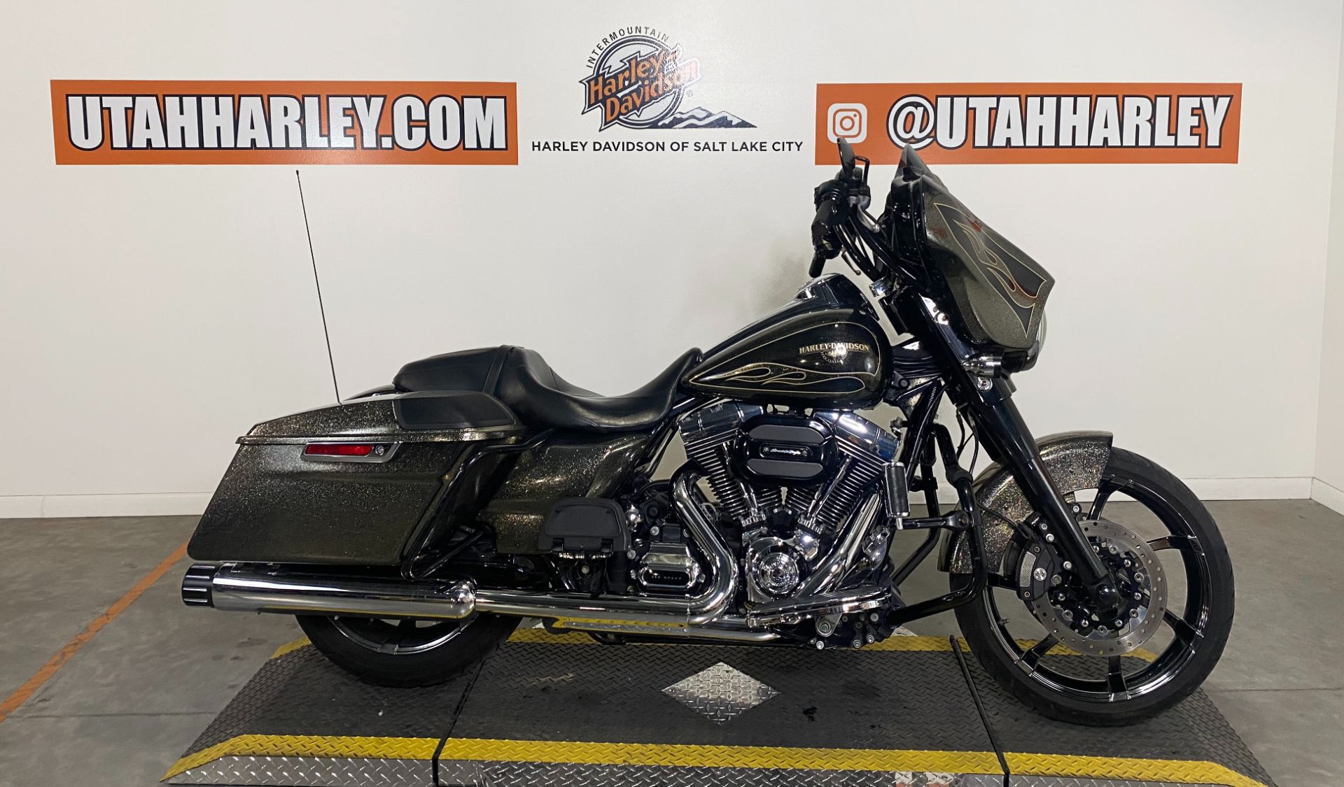 2016 Harley-Davidson Street Glide® Special in Salt Lake City, Utah - Photo 1