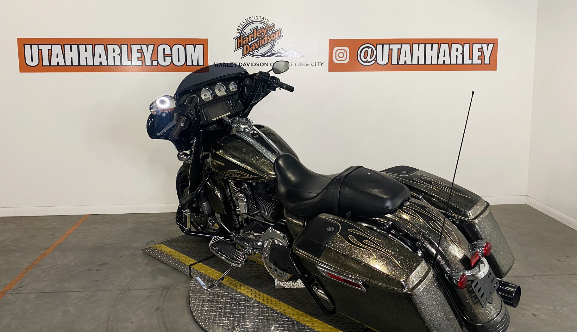 2016 Harley-Davidson Street Glide® Special in Salt Lake City, Utah - Photo 6