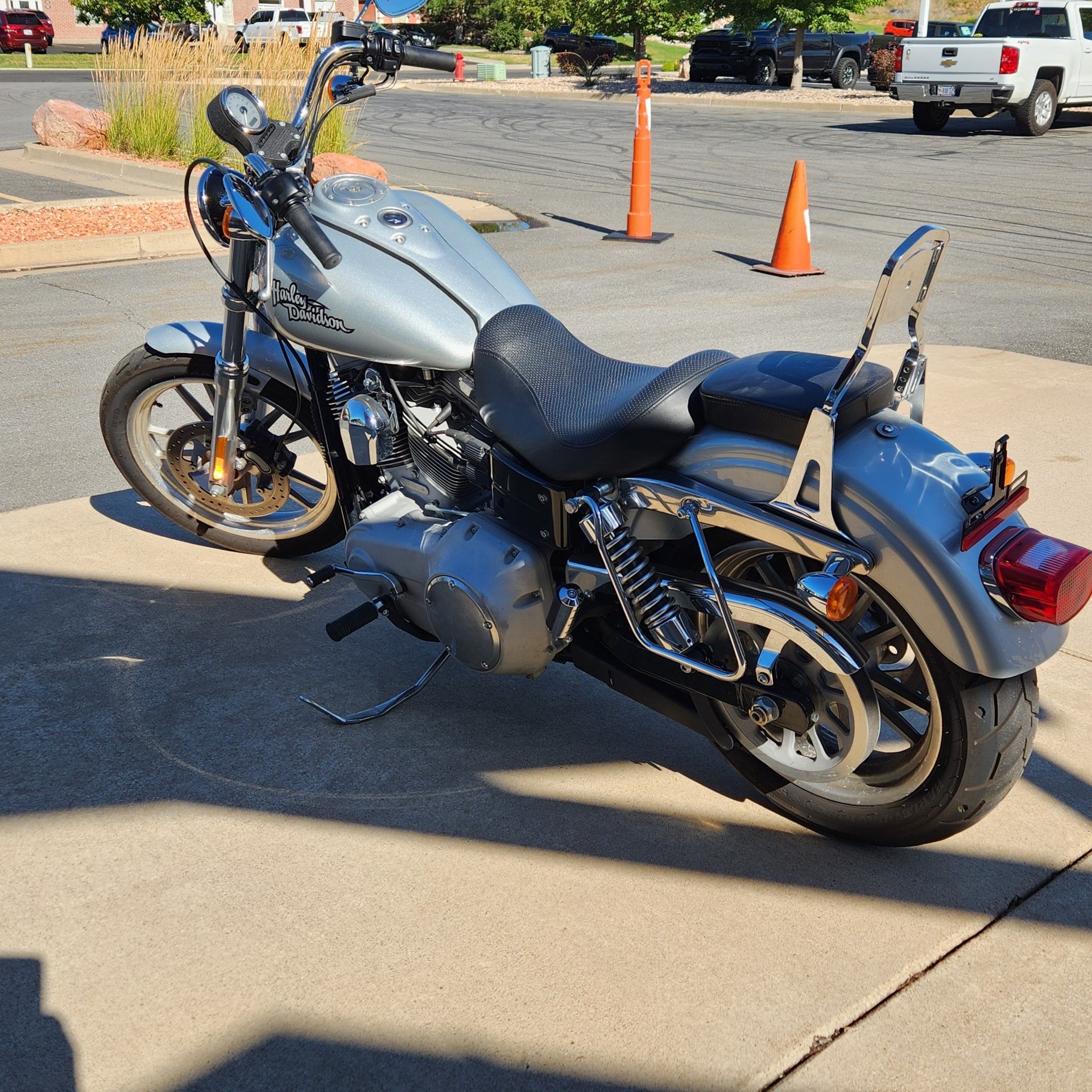 2010 Harley-Davidson Dyna® Super Glide® in Riverdale, Utah - Photo 4