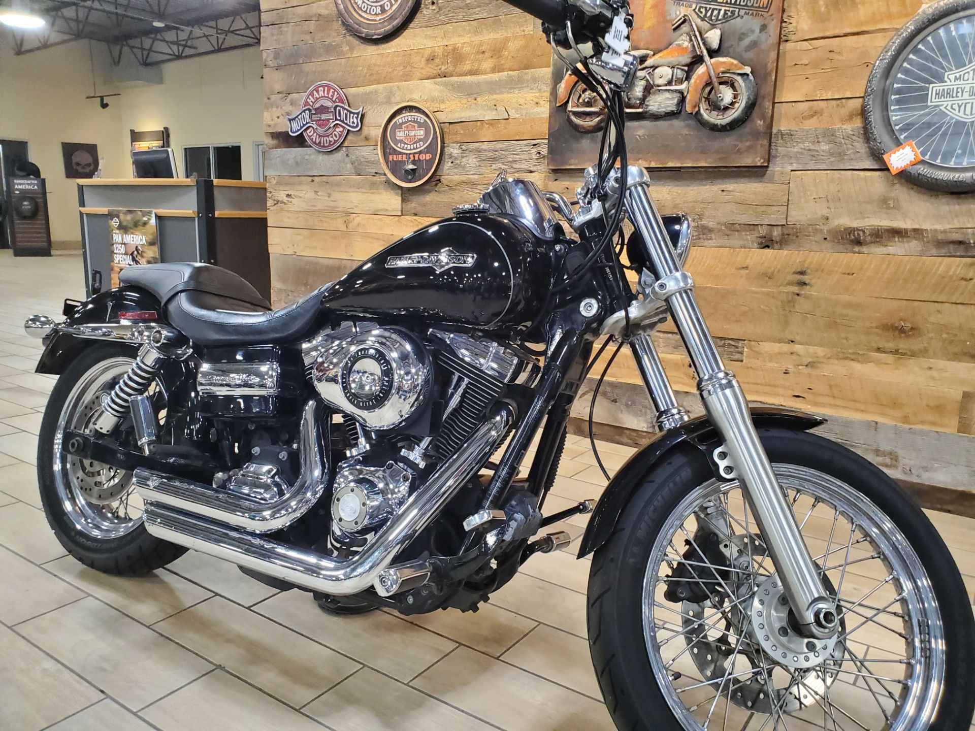 2013 Harley-Davidson Dyna® Super Glide® Custom in Riverdale, Utah - Photo 2