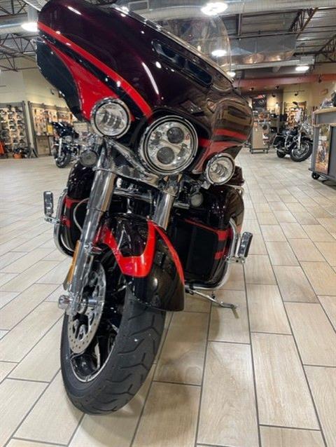 2017 Harley-Davidson CVO™ Limited in Riverdale, Utah - Photo 3