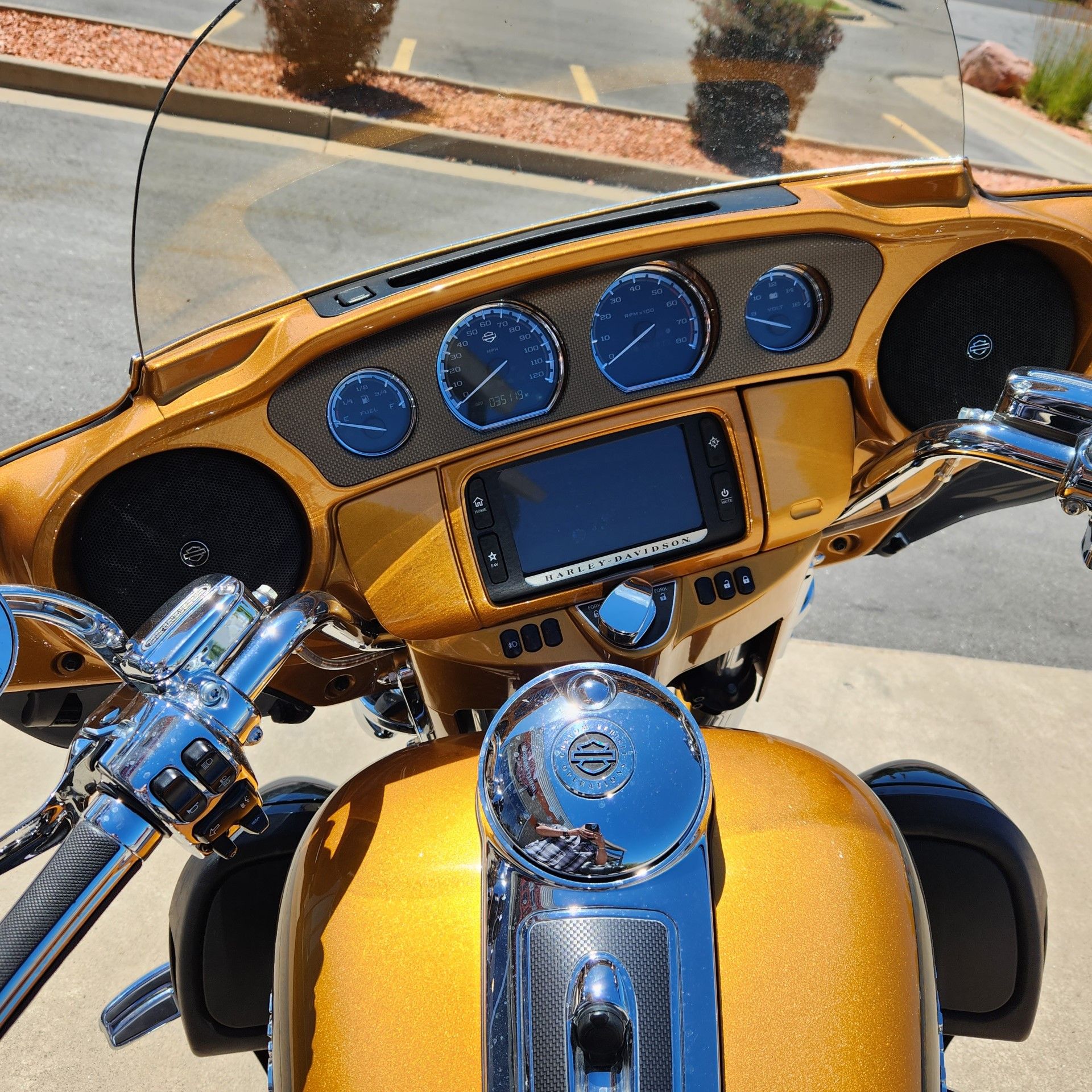 2015 Harley-Davidson CVO™ Limited in Riverdale, Utah - Photo 5