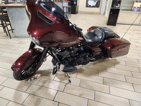 2018 Harley-Davidson Street Glide® Special in Riverdale, Utah - Photo 4