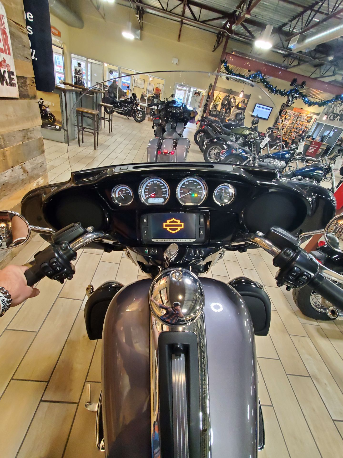 2014 Harley-Davidson Ultra Limited in Riverdale, Utah - Photo 5