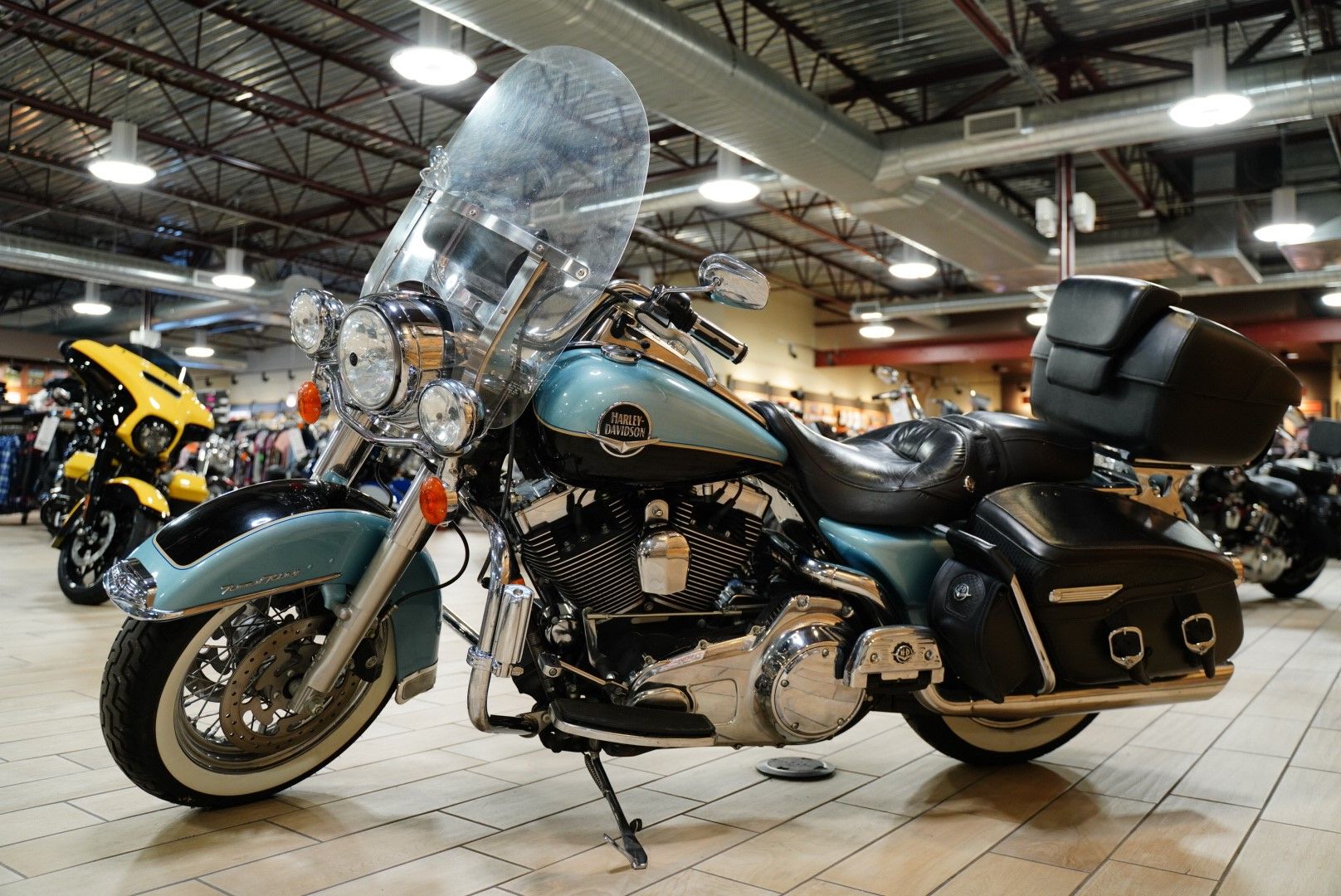 2008 Harley-Davidson Road King® Classic in Riverdale, Utah - Photo 3