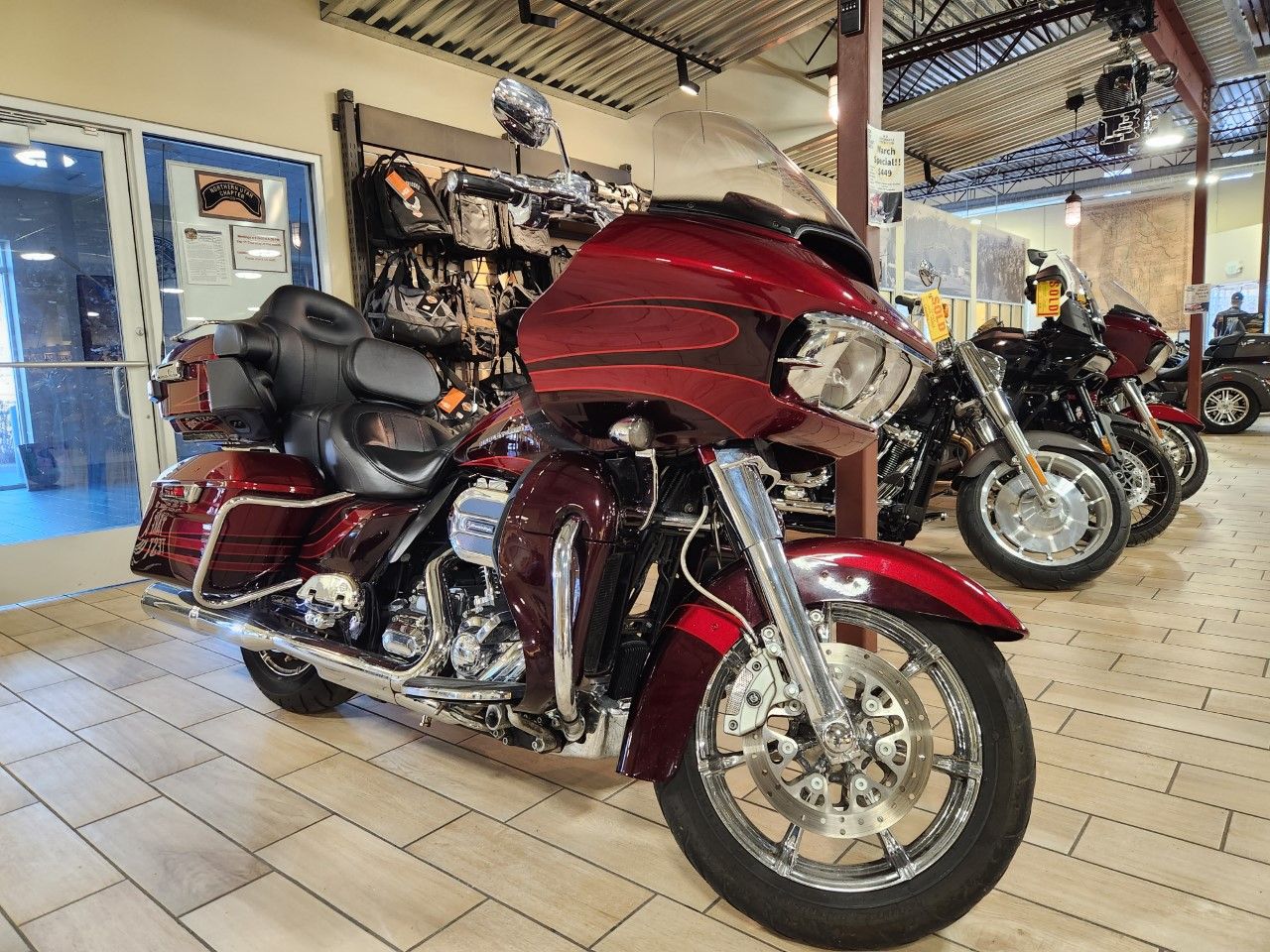 2015 Harley-Davidson CVO™ Road Glide® Ultra in Riverdale, Utah - Photo 1