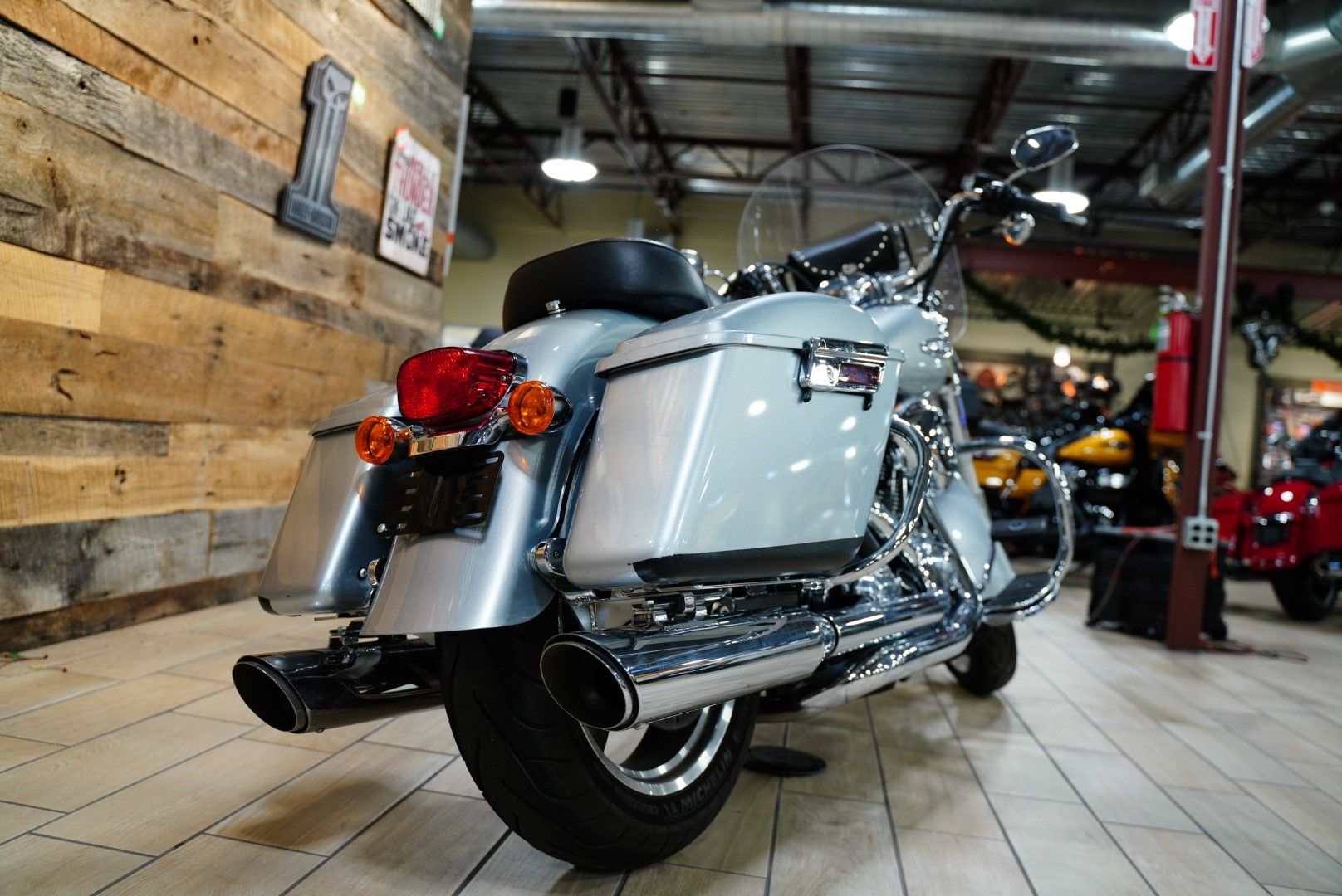 2012 Harley-Davidson Dyna® Switchback in Riverdale, Utah - Photo 4