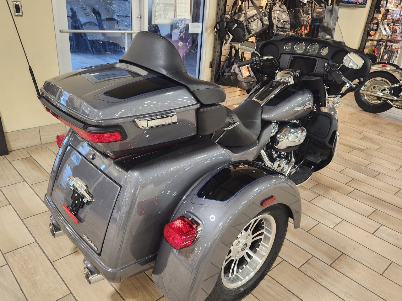 2022 Harley-Davidson Tri Glide® Ultra in Riverdale, Utah - Photo 2