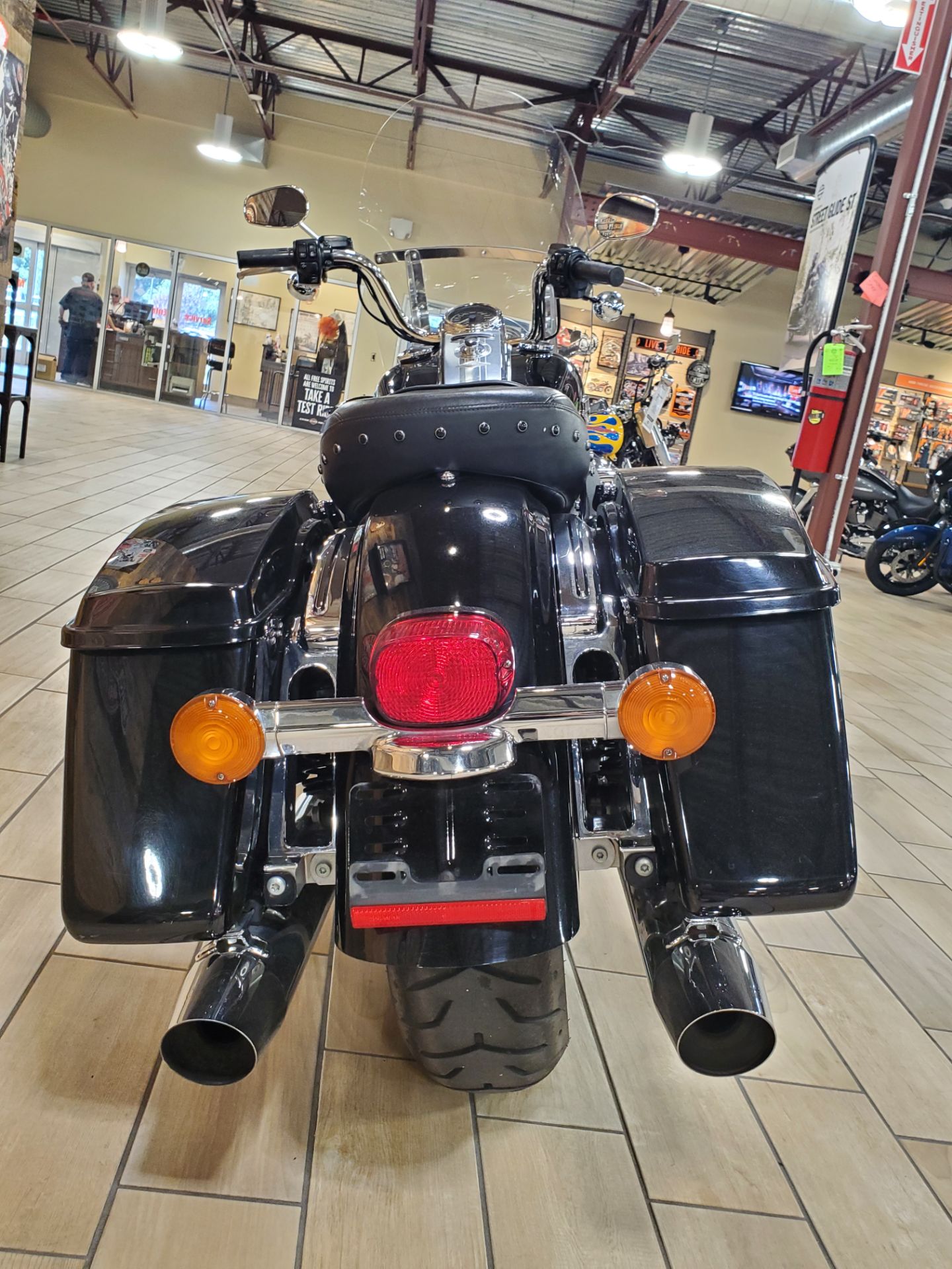 2017 Harley-Davidson Road King® in Riverdale, Utah - Photo 3