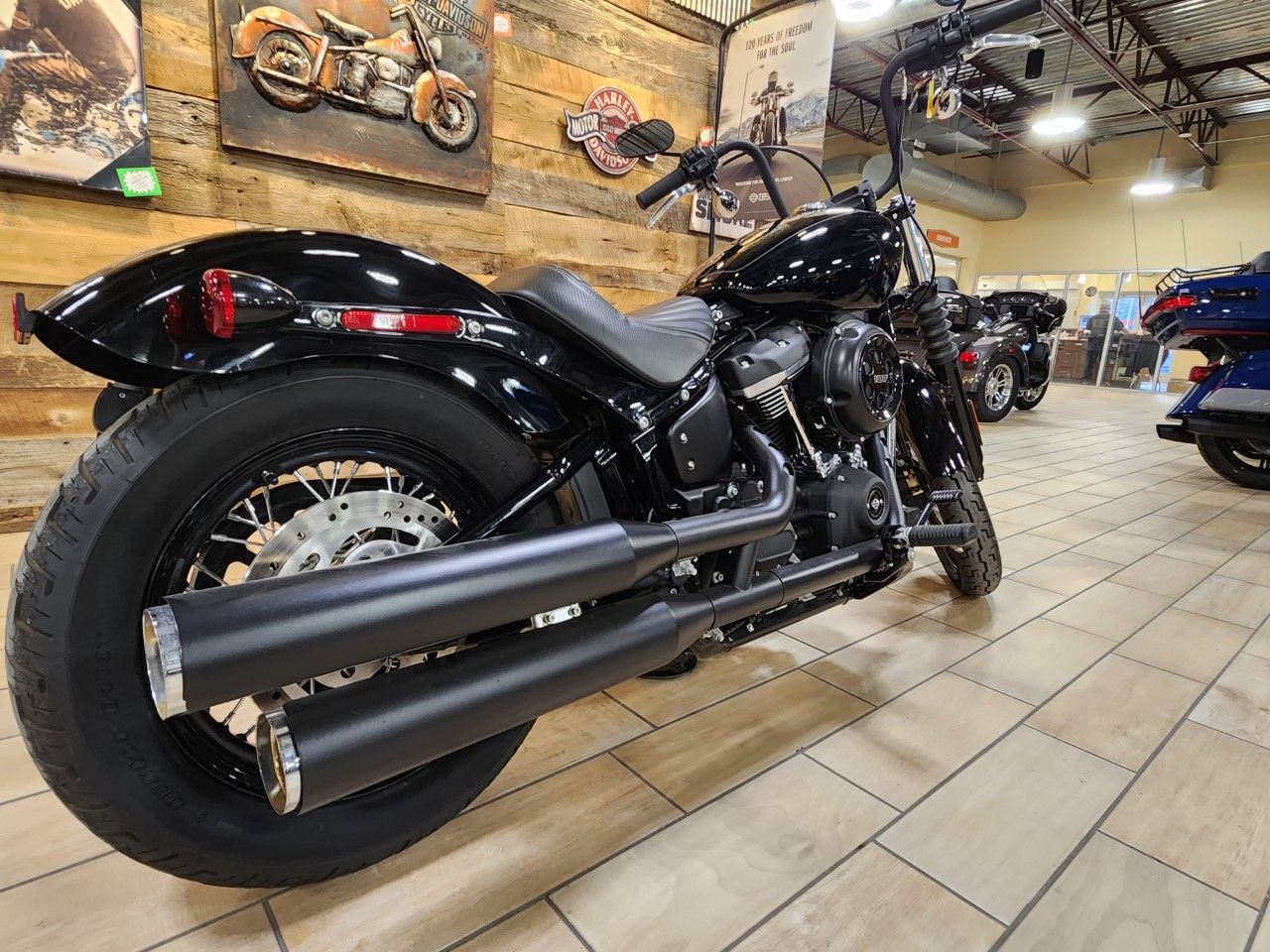 2019 Harley-Davidson Street Bob® in Riverdale, Utah - Photo 3