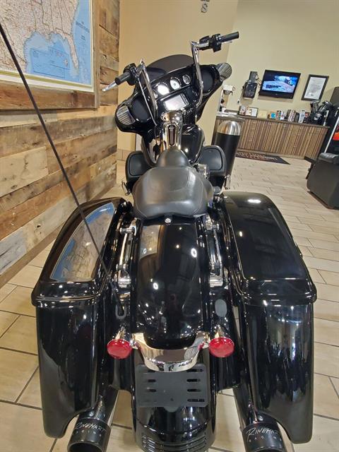2017 Harley-Davidson Street Glide® Special in Riverdale, Utah - Photo 3
