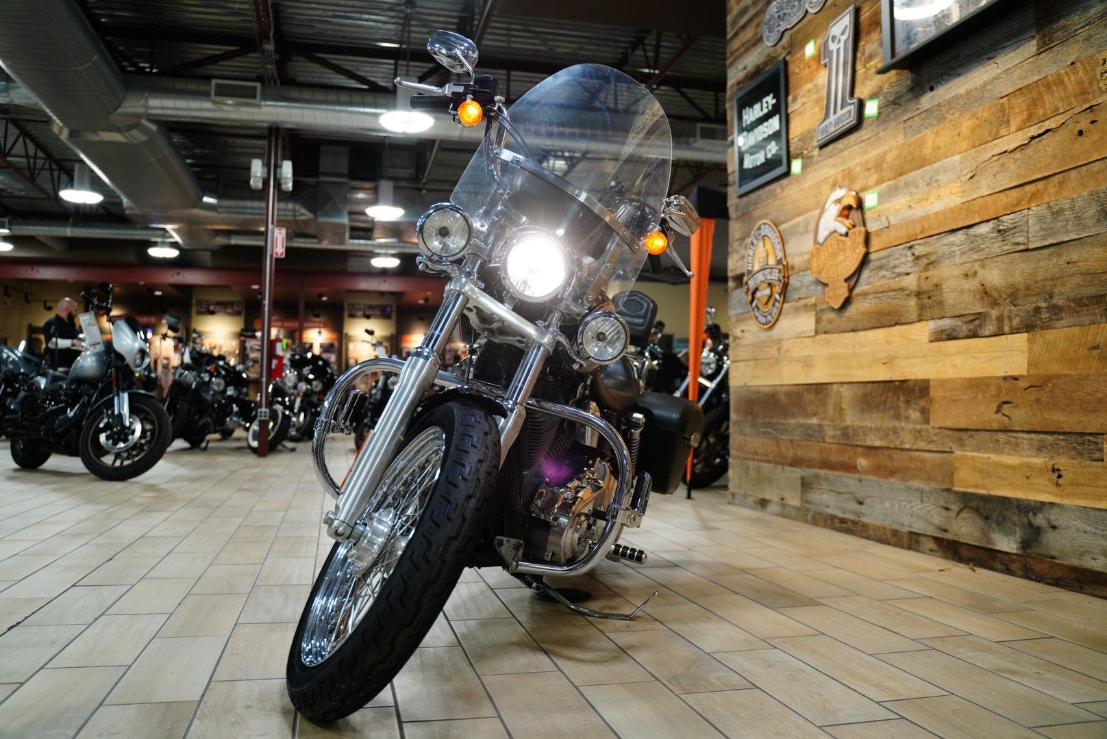 2009 Harley-Davidson Dyna® Super Glide® Custom in Riverdale, Utah - Photo 5