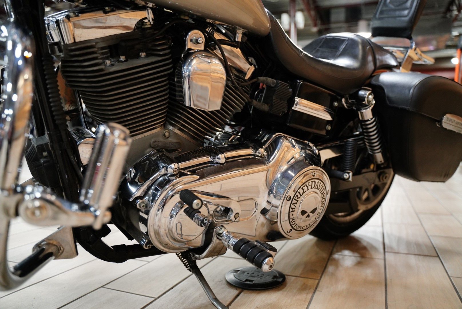 2009 Harley-Davidson Dyna® Super Glide® Custom in Riverdale, Utah - Photo 4