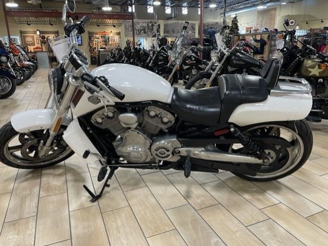 2009 Harley-Davidson V-Rod® Muscle™ in Riverdale, Utah - Photo 3