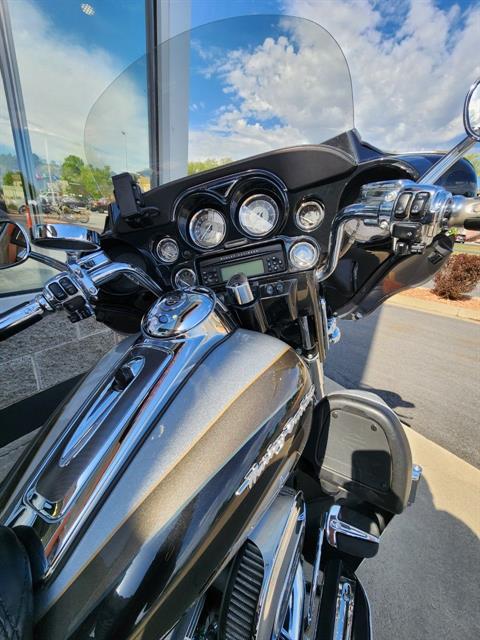 2013 Harley-Davidson CVO™ Ultra Classic® Electra Glide® in Riverdale, Utah - Photo 5