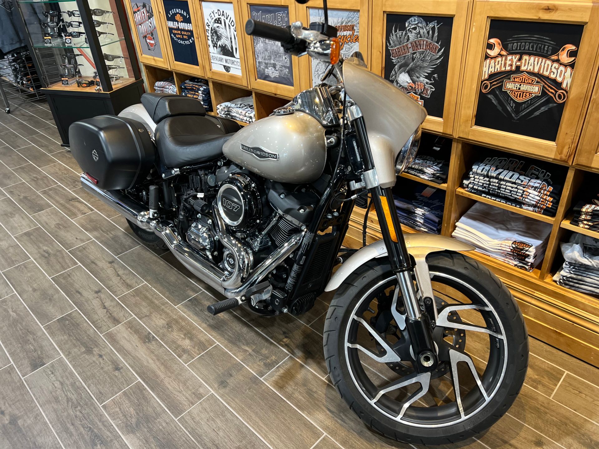 2018 Harley-Davidson Sport Glide® in Logan, Utah - Photo 4