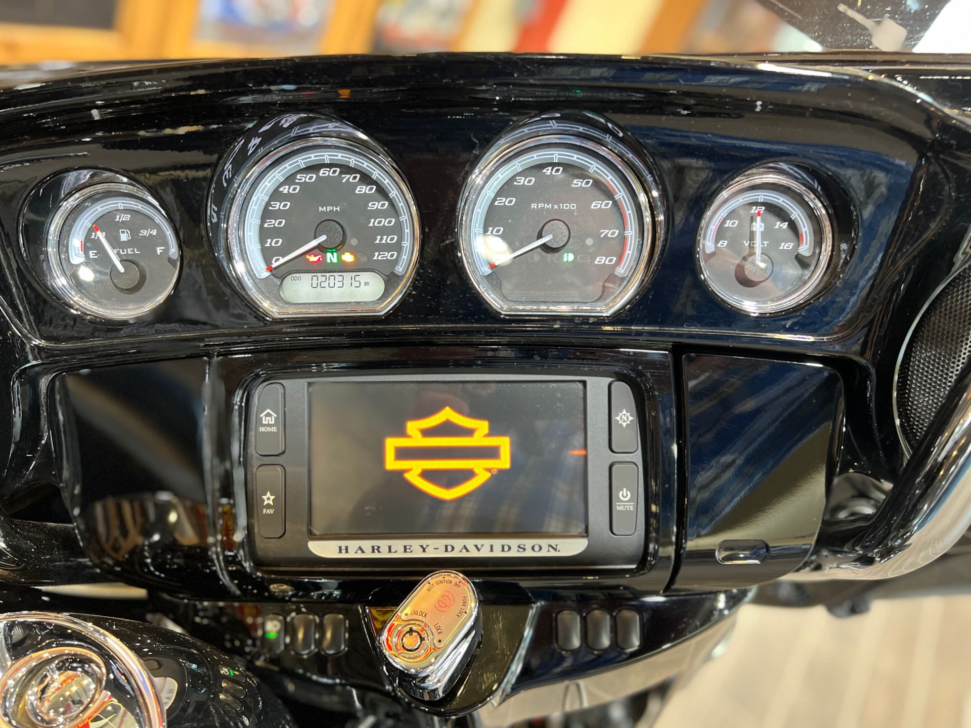 2017 Harley-Davidson Ultra Limited Low in Logan, Utah - Photo 7