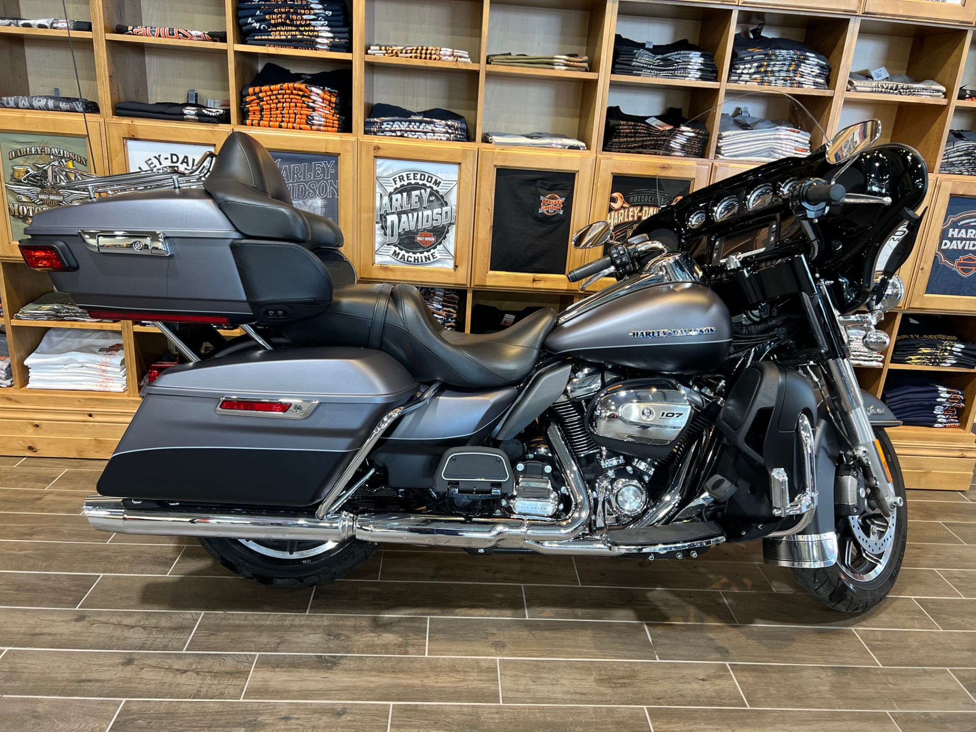 2017 Harley-Davidson Ultra Limited in Logan, Utah - Photo 1