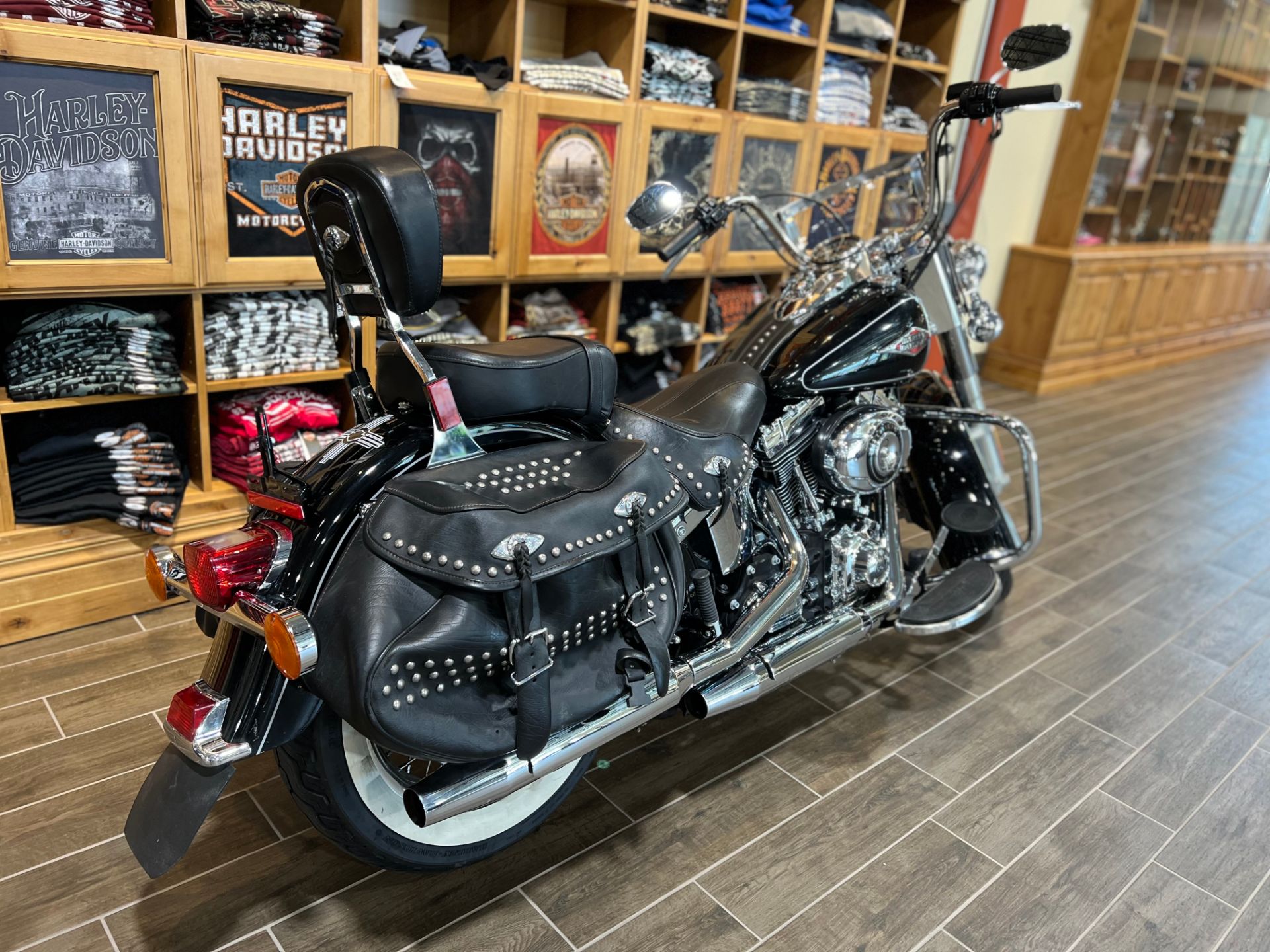 2015 Harley-Davidson Heritage Softail® Classic in Logan, Utah - Photo 3