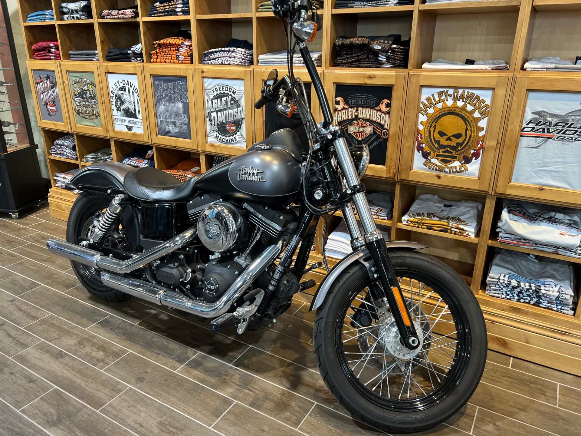 2017 Harley-Davidson Street Bob® in Logan, Utah - Photo 4