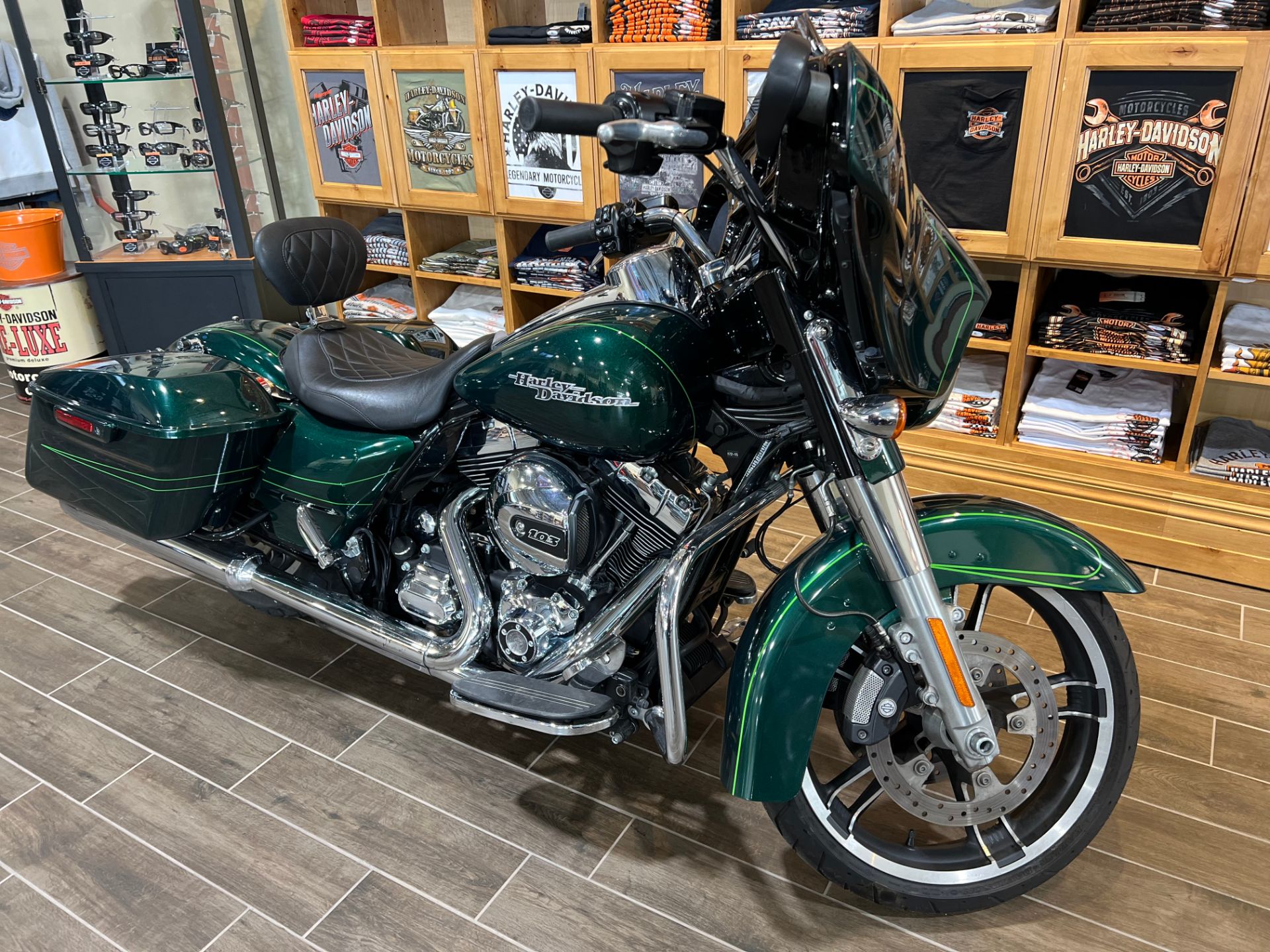 2015 Harley-Davidson Street Glide® Special in Logan, Utah - Photo 4