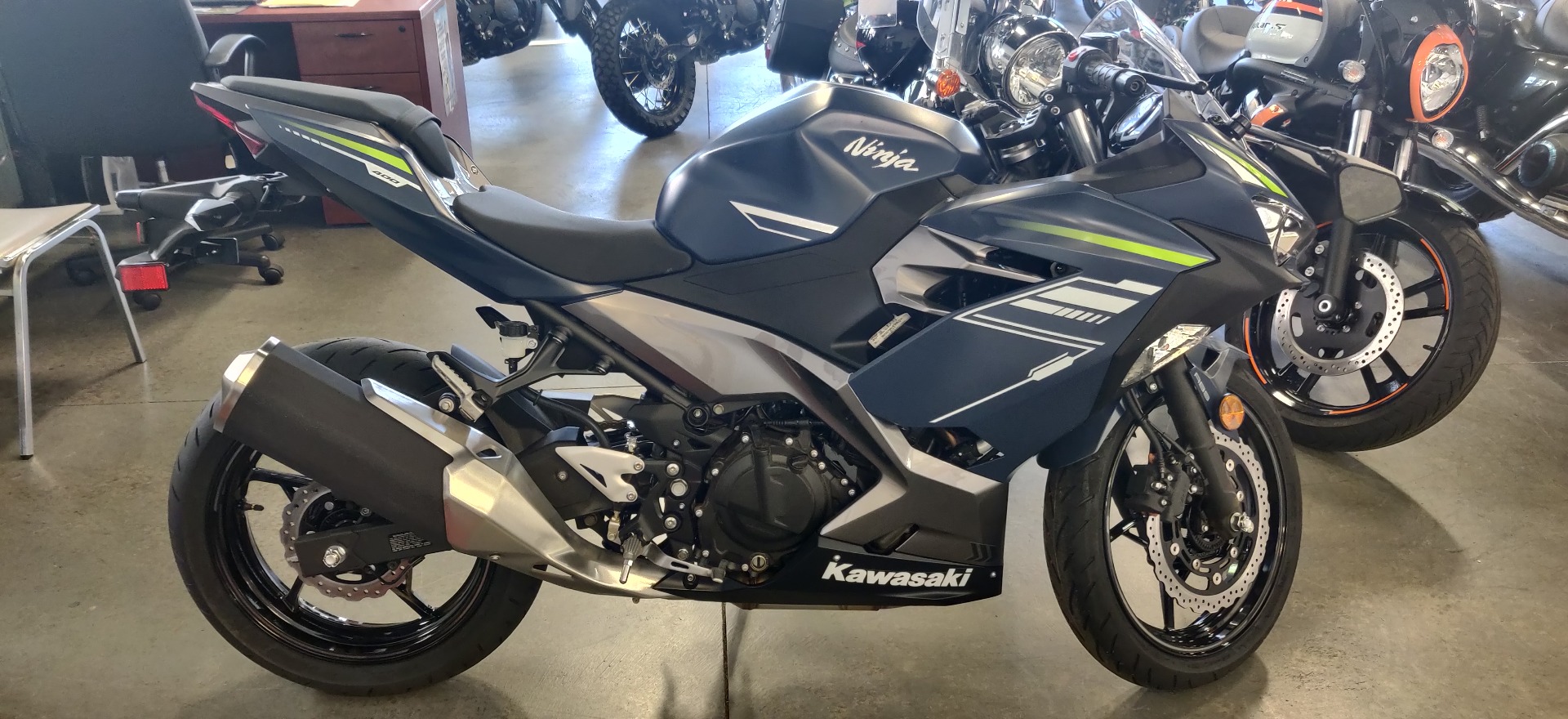 2022 Kawasaki Ninja 400 ABS in Vallejo, California - Photo 1