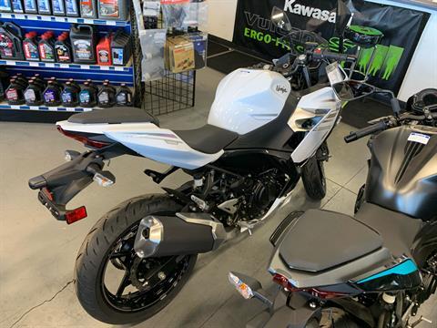 2023 Kawasaki Ninja 400 in Vallejo, California - Photo 3