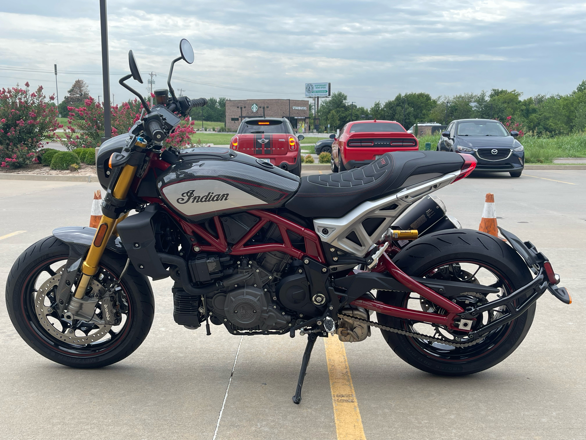 2022 Indian Motorcycle FTR R Carbon in Norman, Oklahoma - Photo 5
