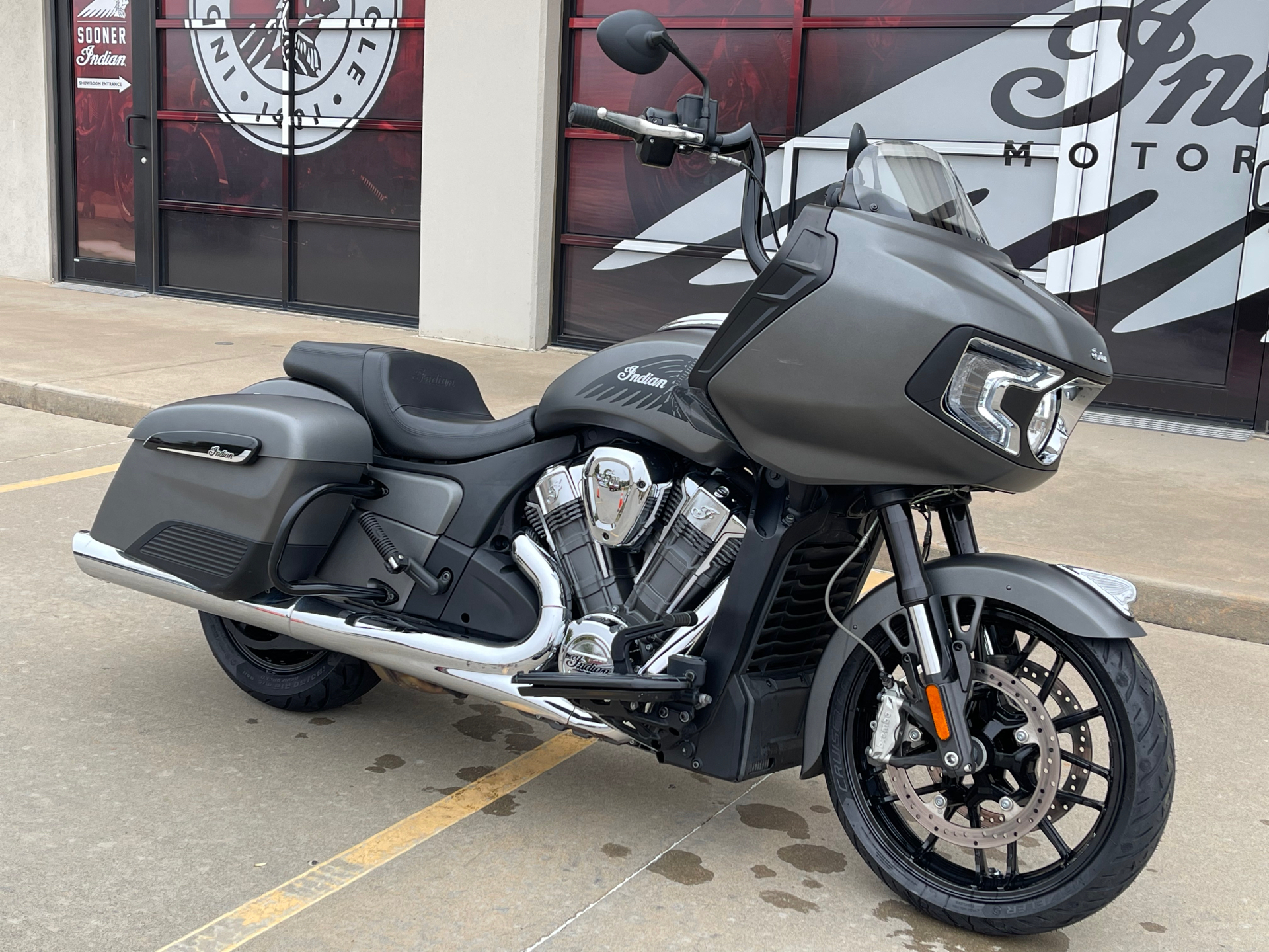 2021 Indian Motorcycle Challenger® in Norman, Oklahoma - Photo 2