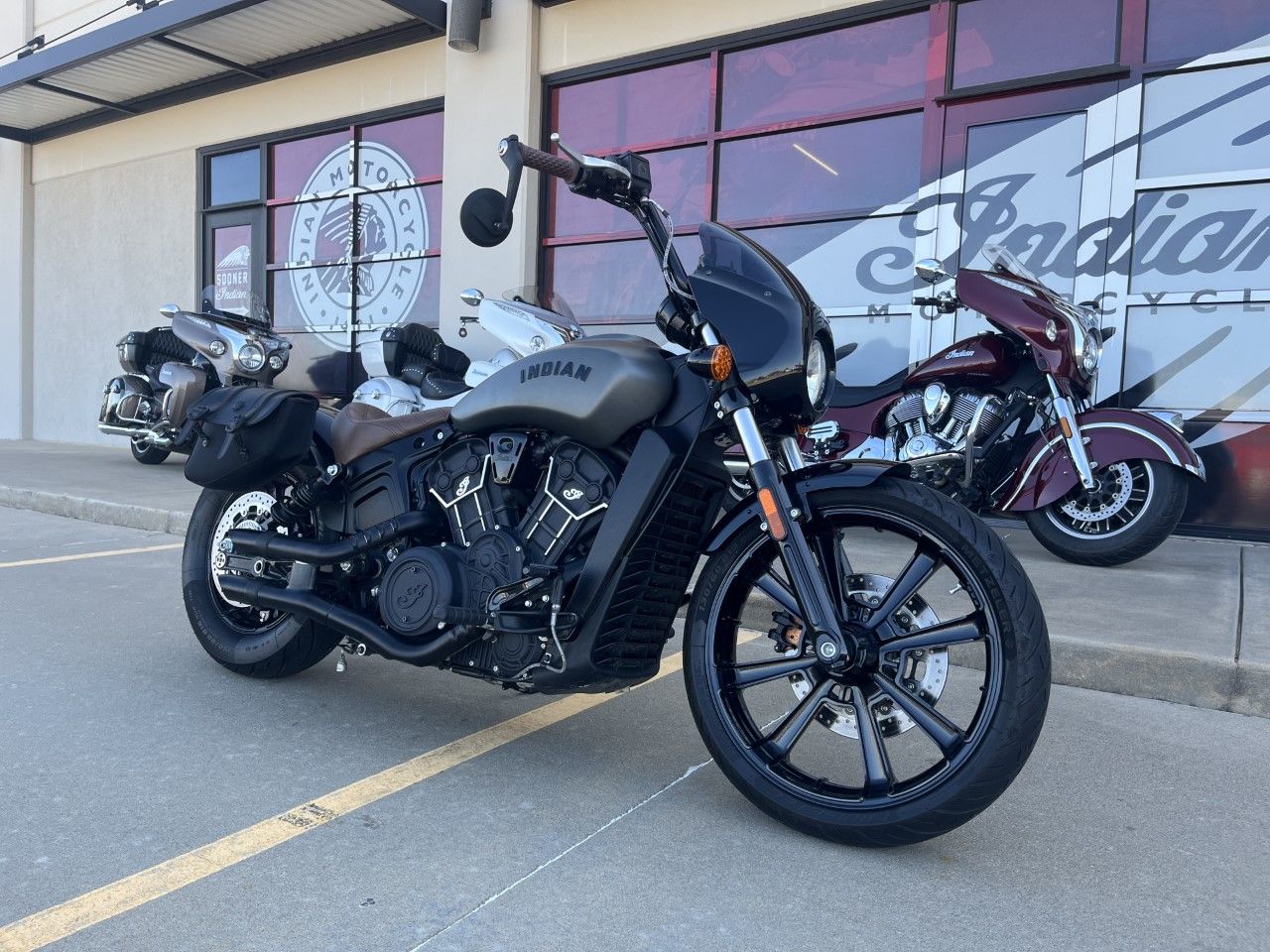 2022 Indian Motorcycle Scout® Rogue Sixty ABS in Norman, Oklahoma - Photo 2