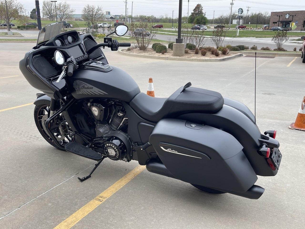 2023 Indian Motorcycle Challenger® Dark Horse® in Norman, Oklahoma - Photo 6
