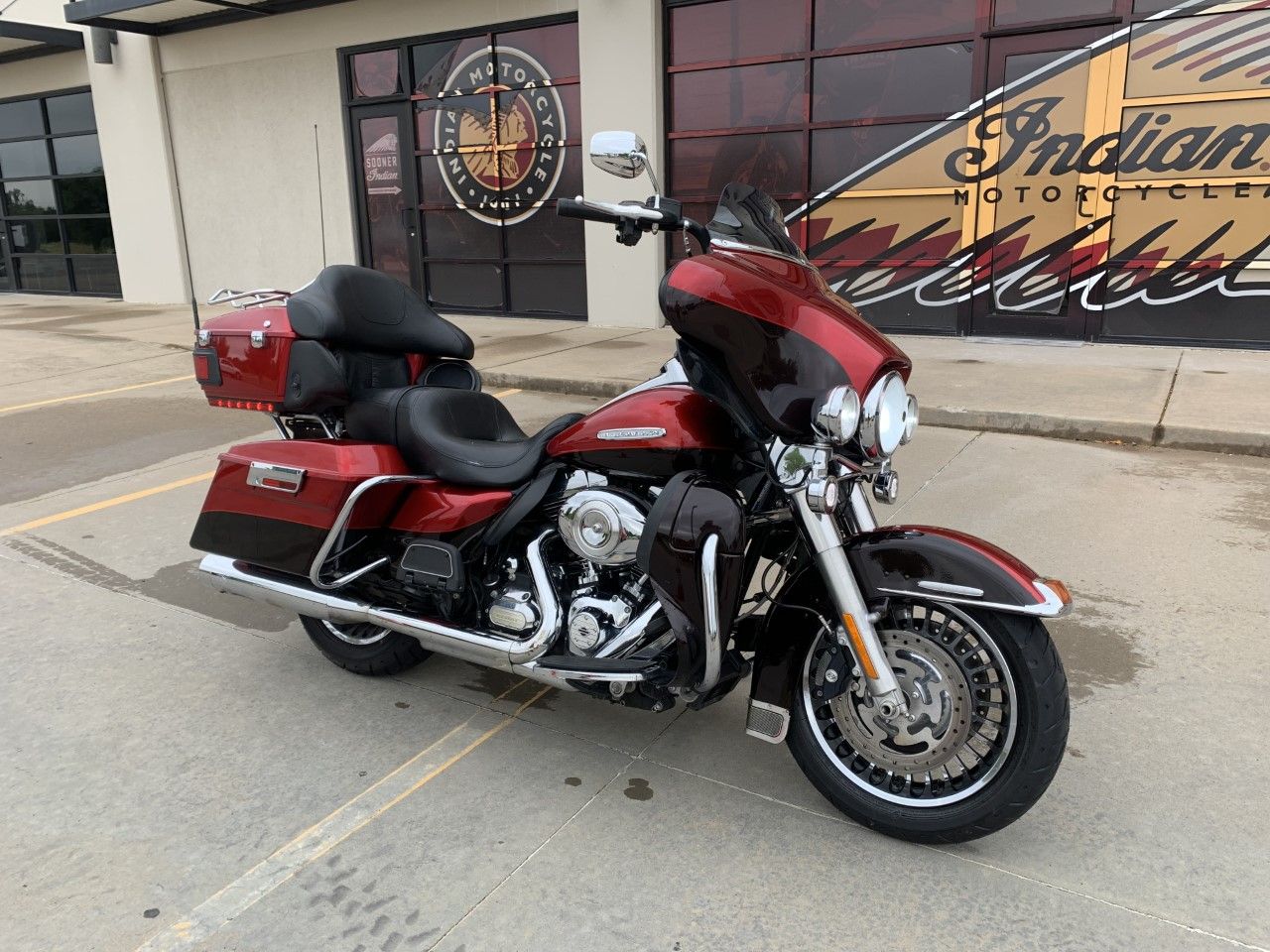 2013 Harley-Davidson Electra Glide® Ultra Limited in Norman, Oklahoma - Photo 2