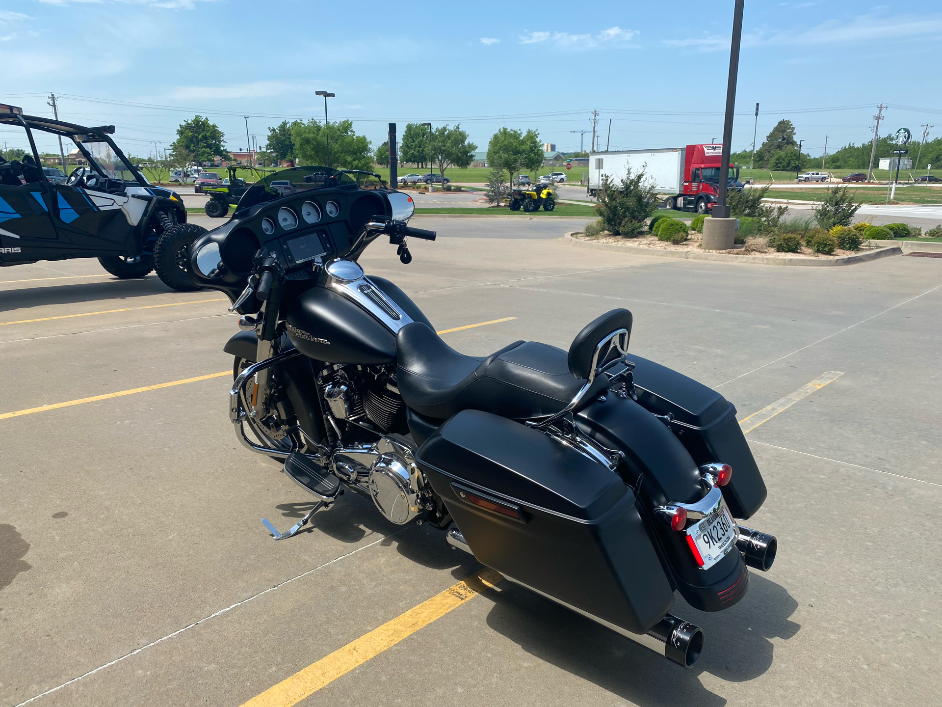 2017 Harley-Davidson Street Glide® Special in Norman, Oklahoma - Photo 6
