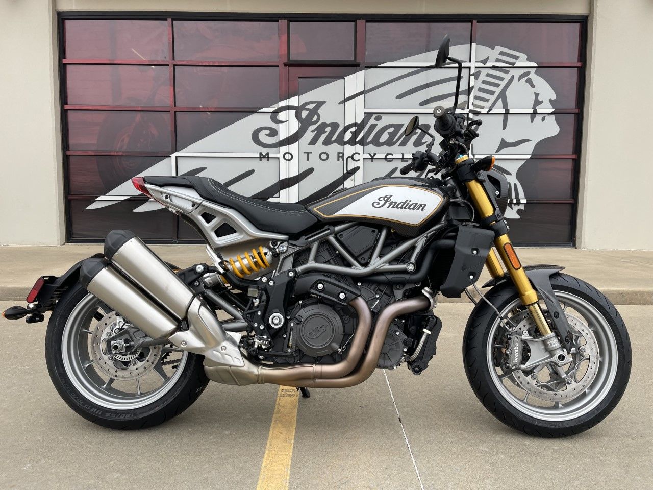 2023 Indian Motorcycle FTR R Carbon in Norman, Oklahoma - Photo 1