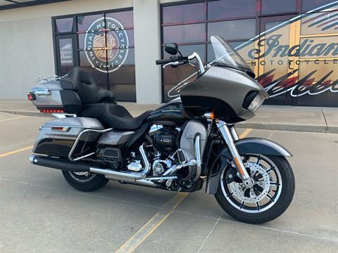 2016 Harley-Davidson Road Glide® Ultra in Norman, Oklahoma - Photo 2