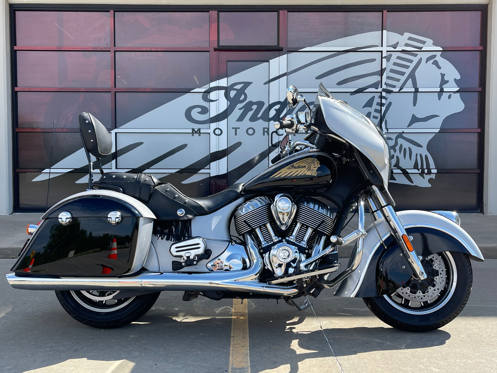 2016 Indian Motorcycle Chieftain® in Norman, Oklahoma - Photo 1