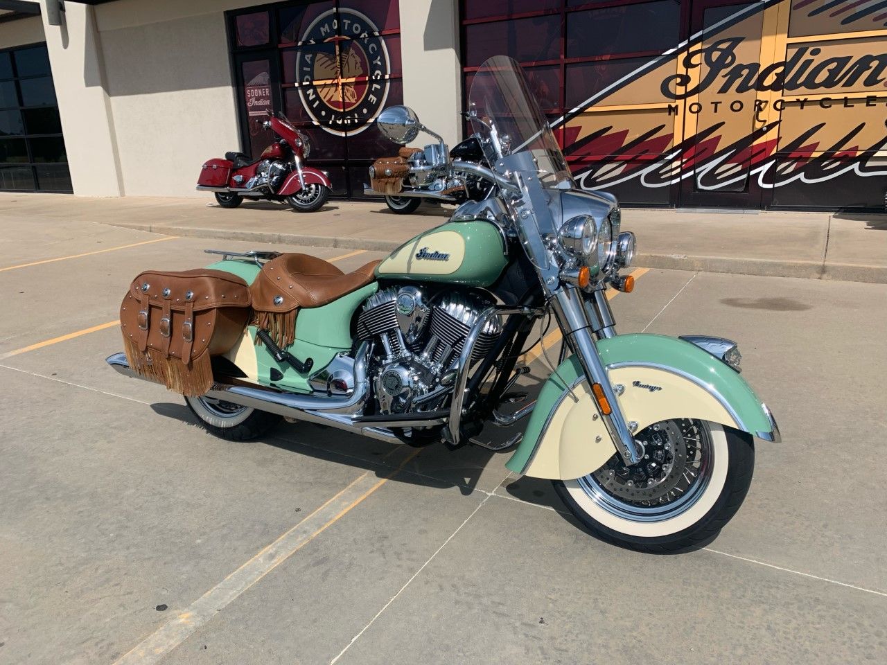 2016 Indian Chief® Vintage in Norman, Oklahoma - Photo 2